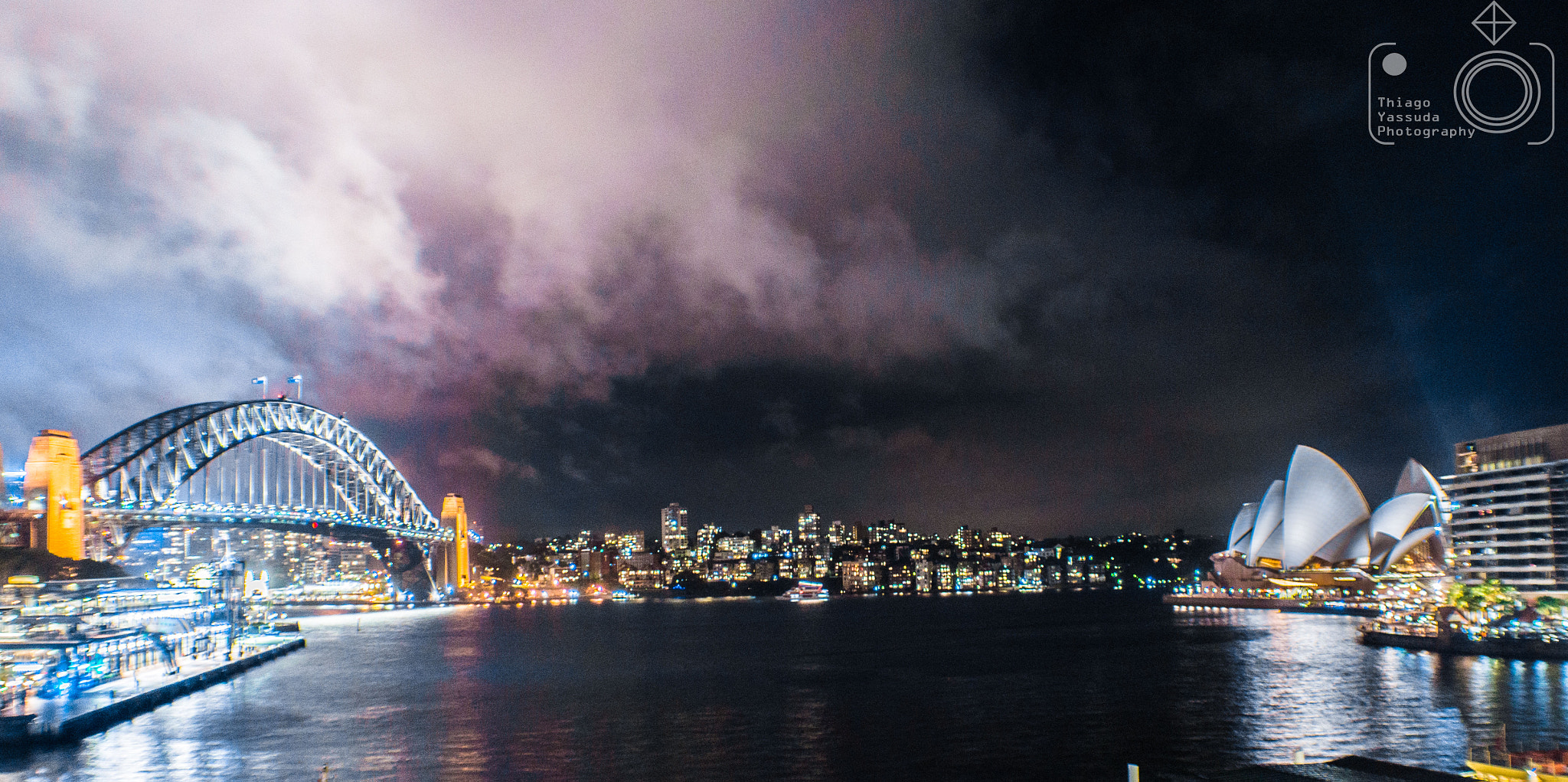 Sony SLT-A65 (SLT-A65V) + Sony 28mm F2.8 sample photo. Top circular quay photography