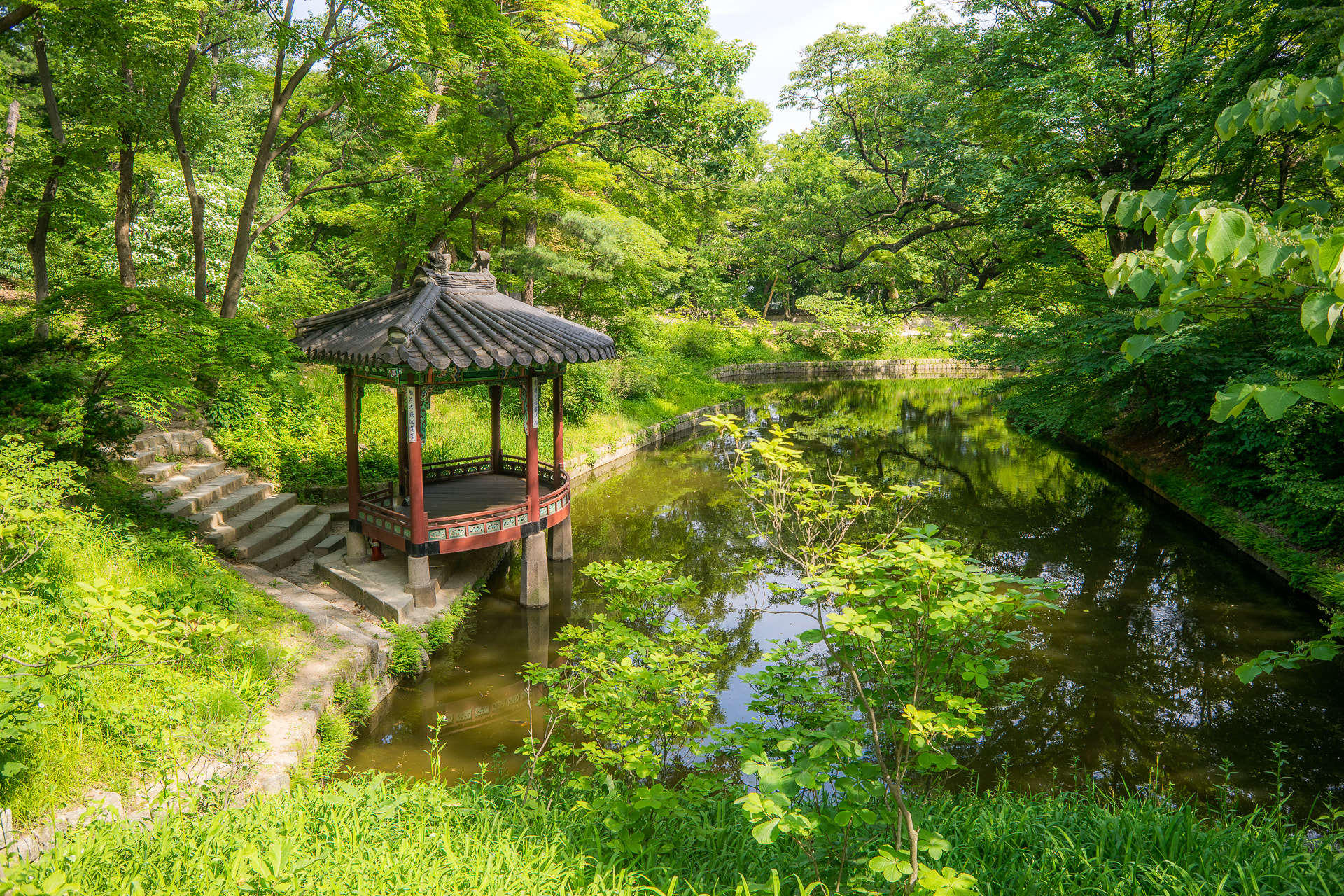 Sony a7 + Sony 28mm F2.8 sample photo. Secret garden of changdeokgung photography