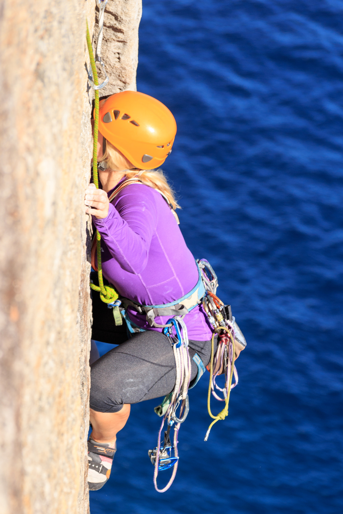 Sigma 70-300mm F4-5.6 APO DG Macro sample photo. Climbing at point perpendicular photography