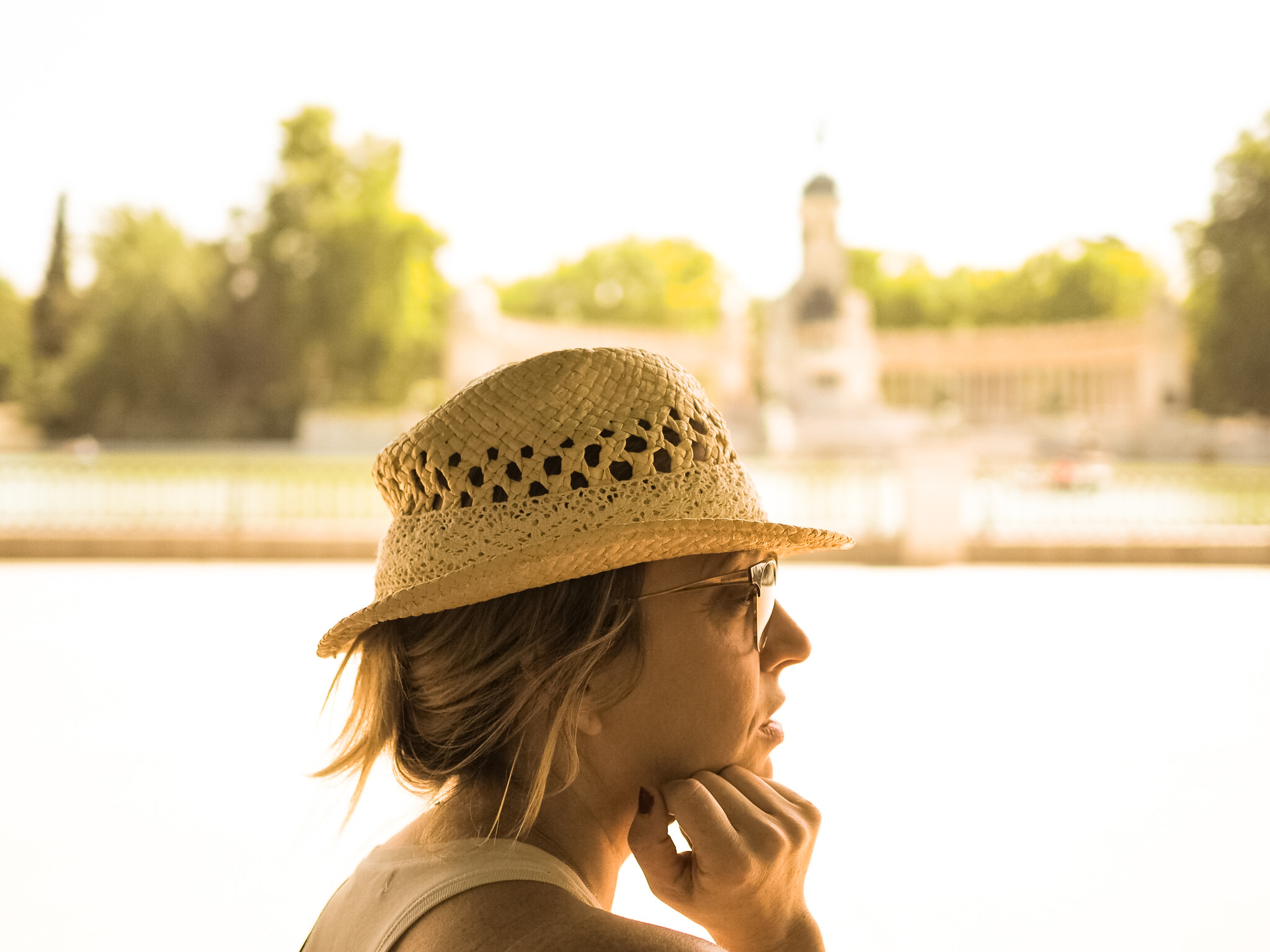 Olympus OM-D E-M10 + Olympus M.Zuiko Digital 25mm F1.8 sample photo. The thinker photography