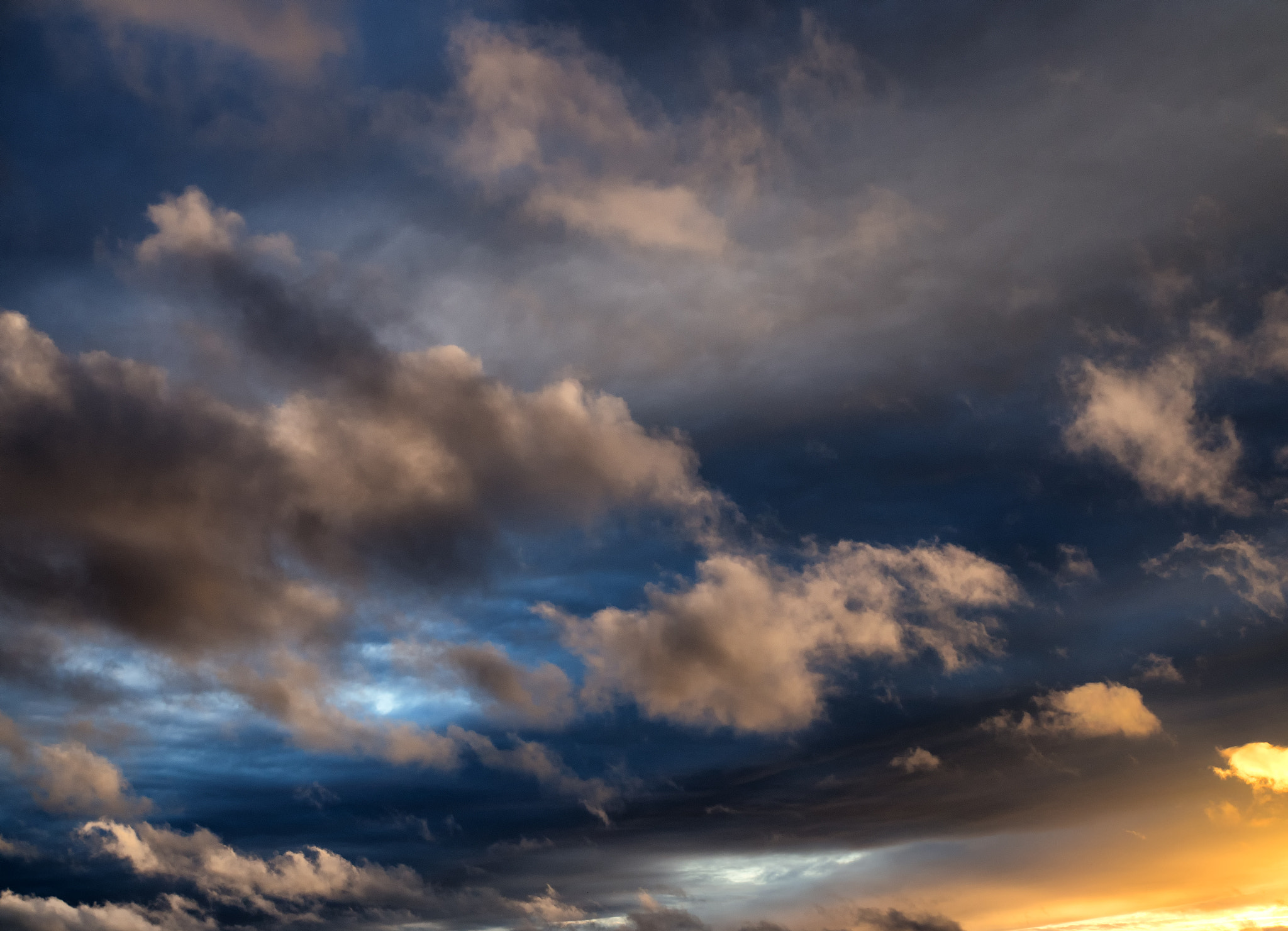 Olympus OM-D E-M10 + Olympus M.Zuiko Digital 25mm F1.8 sample photo. End of the storm photography