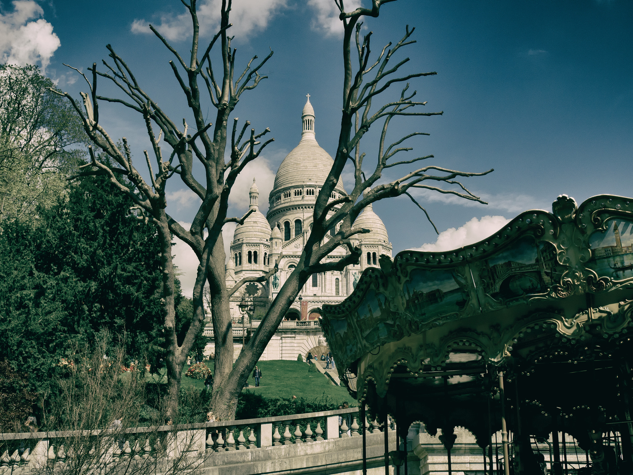 Olympus OM-D E-M10 + Olympus M.Zuiko Digital 25mm F1.8 sample photo. Sacre coeur 2 photography