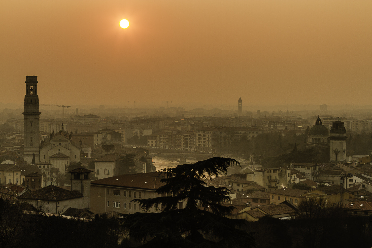 EF28-70mm f/2.8L USM sample photo. Verona photography