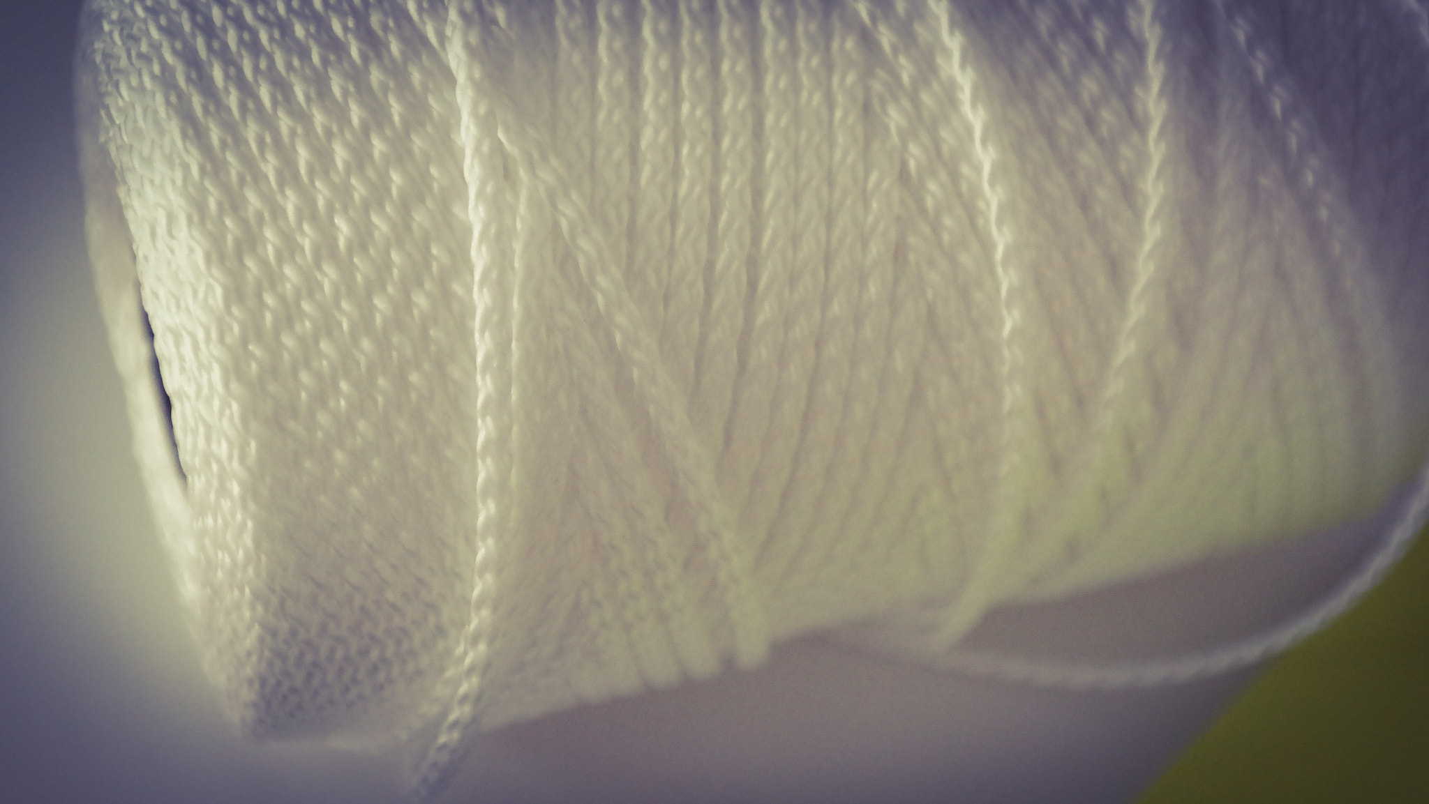 Samsung EK-GN120 sample photo. Thread photography