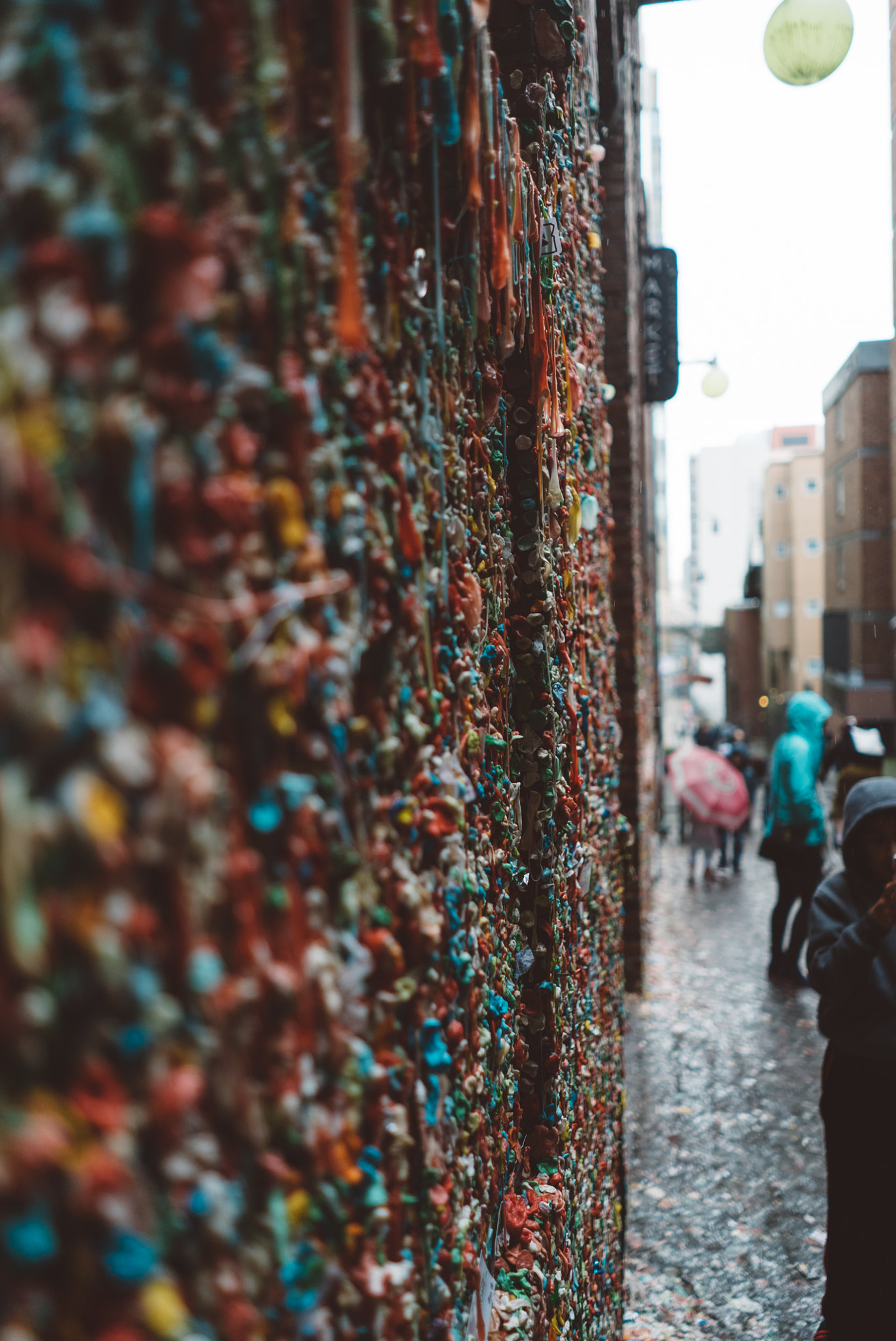 Sony a7S II + Sony FE 28mm F2 sample photo. Gum wall in post alley-seattle washington photography
