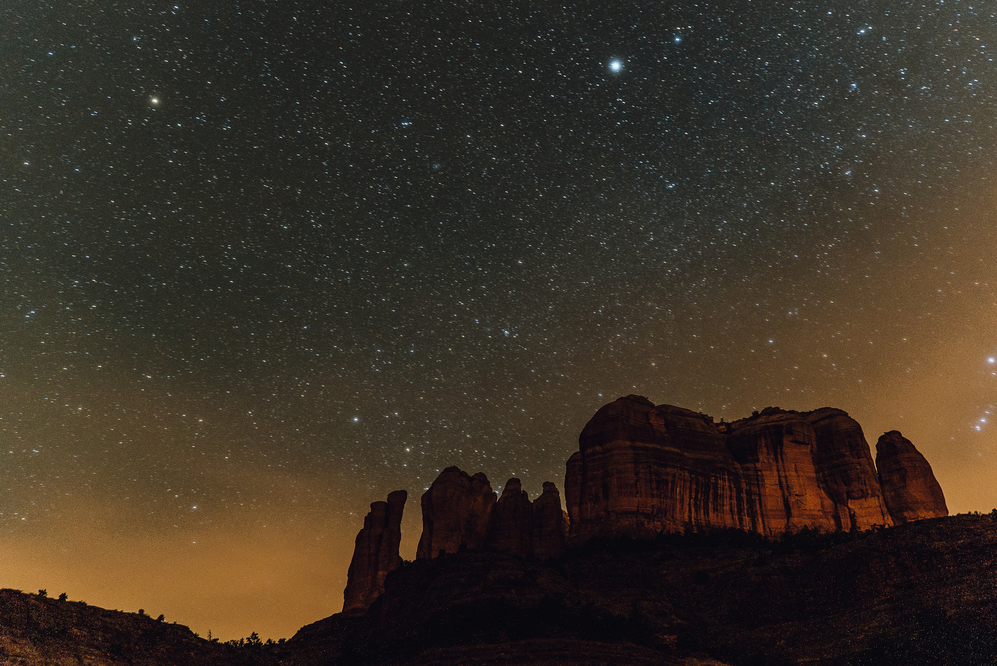 Sony a7S II + Sony FE 28mm F2 sample photo. Sedona at night photography