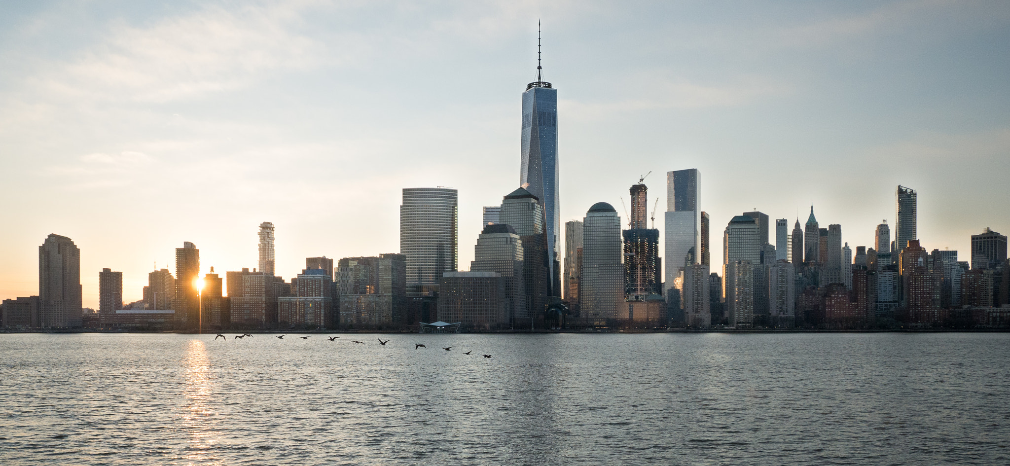 Panasonic Lumix DMC-GX7 + Panasonic Lumix G Vario 7-14mm F4 ASPH sample photo. Manhattan sunrise photography