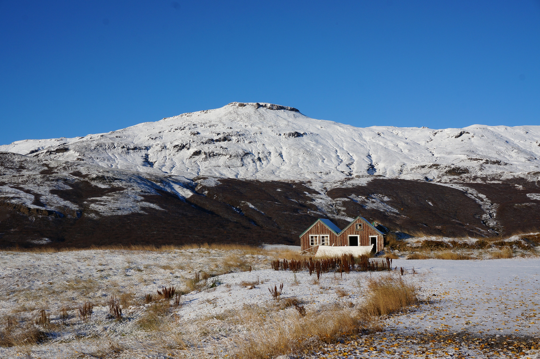 Sony Alpha NEX-5T + Sony E 18-50mm F4-5.6 sample photo. Iceland photography