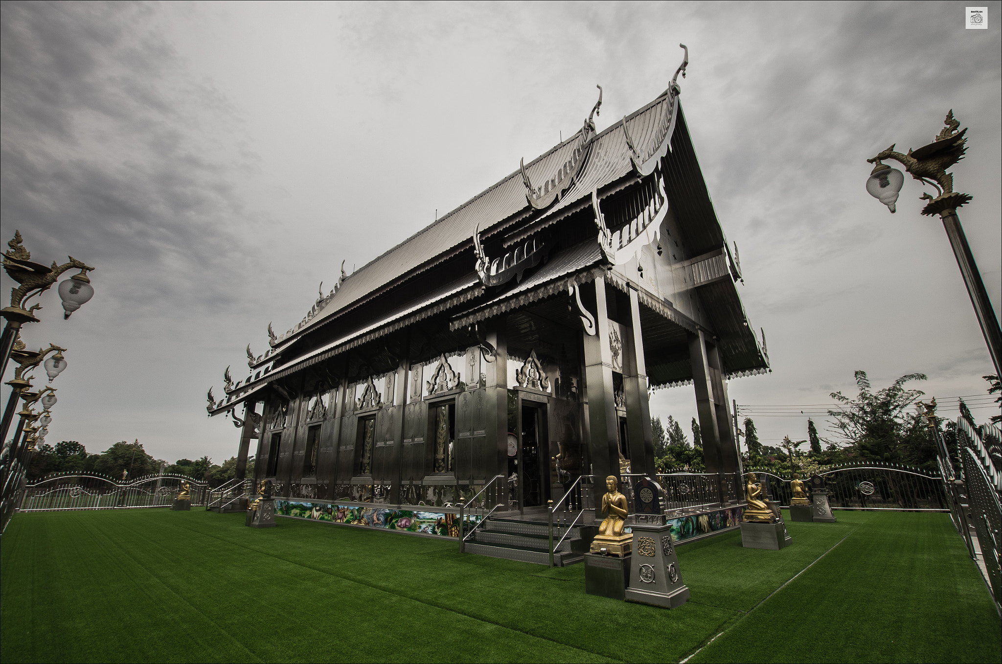 Sigma 10-20mm F3.5 EX DC HSM sample photo. Metallic after rain photography