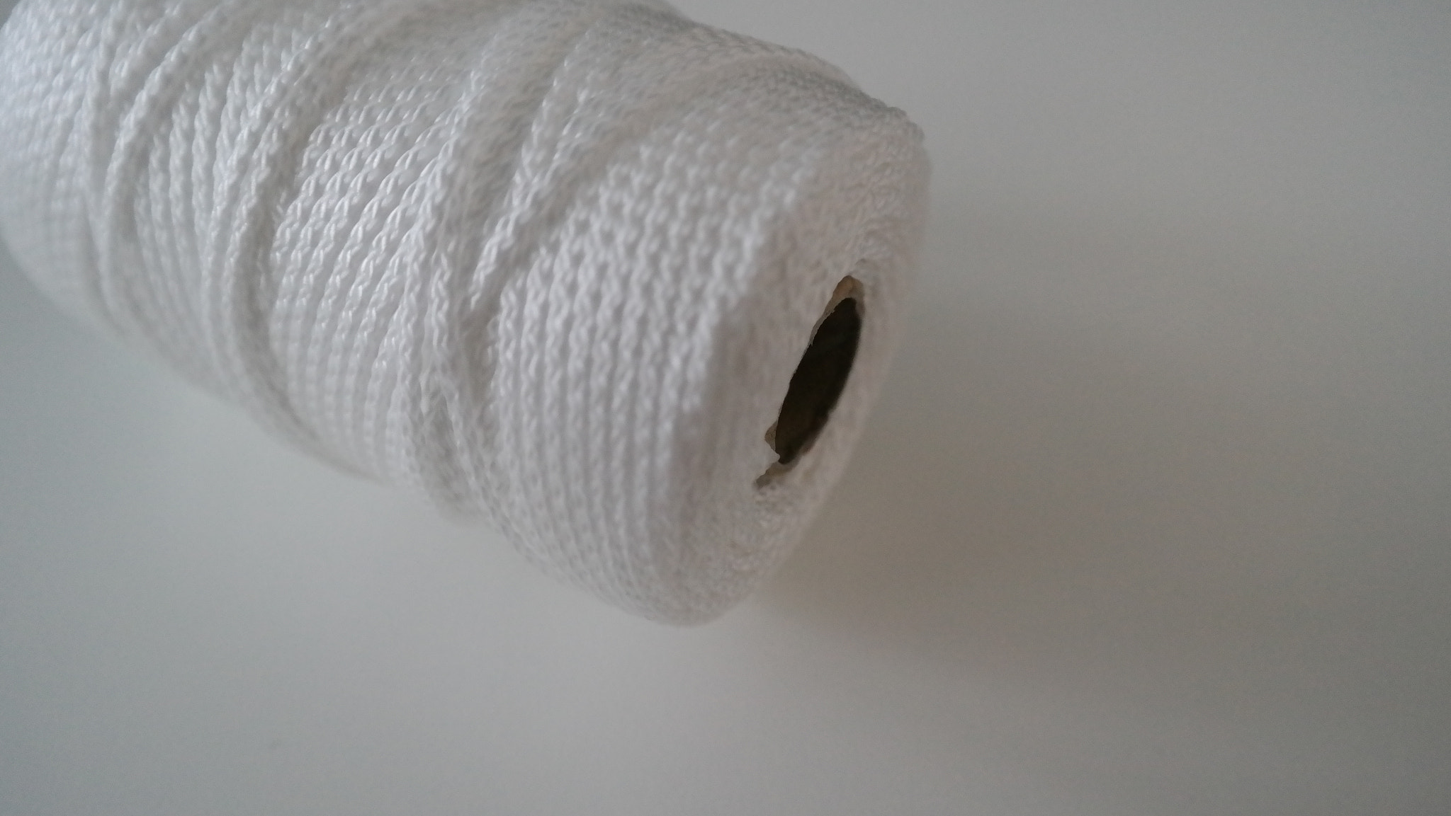 Samsung EK-GN120 sample photo. Thread 3 photography