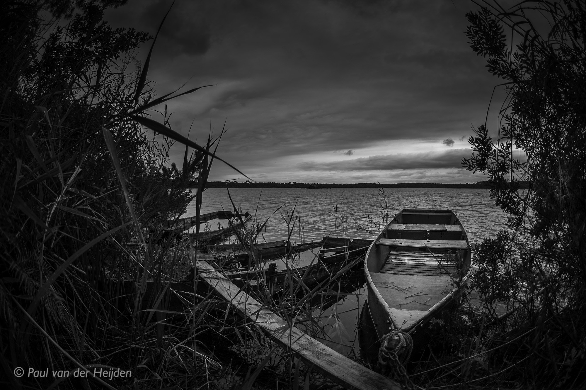Nikon AF DX Fisheye-Nikkor 10.5mm F2.8G ED sample photo. Boat photography
