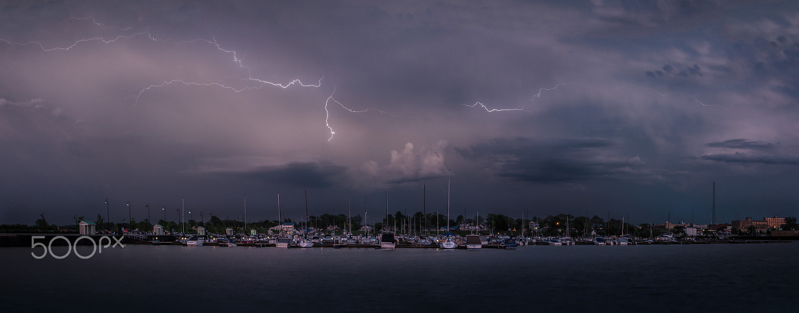 Canon EOS 450D (EOS Rebel XSi / EOS Kiss X2) sample photo. Lightning over lorain harbor photography