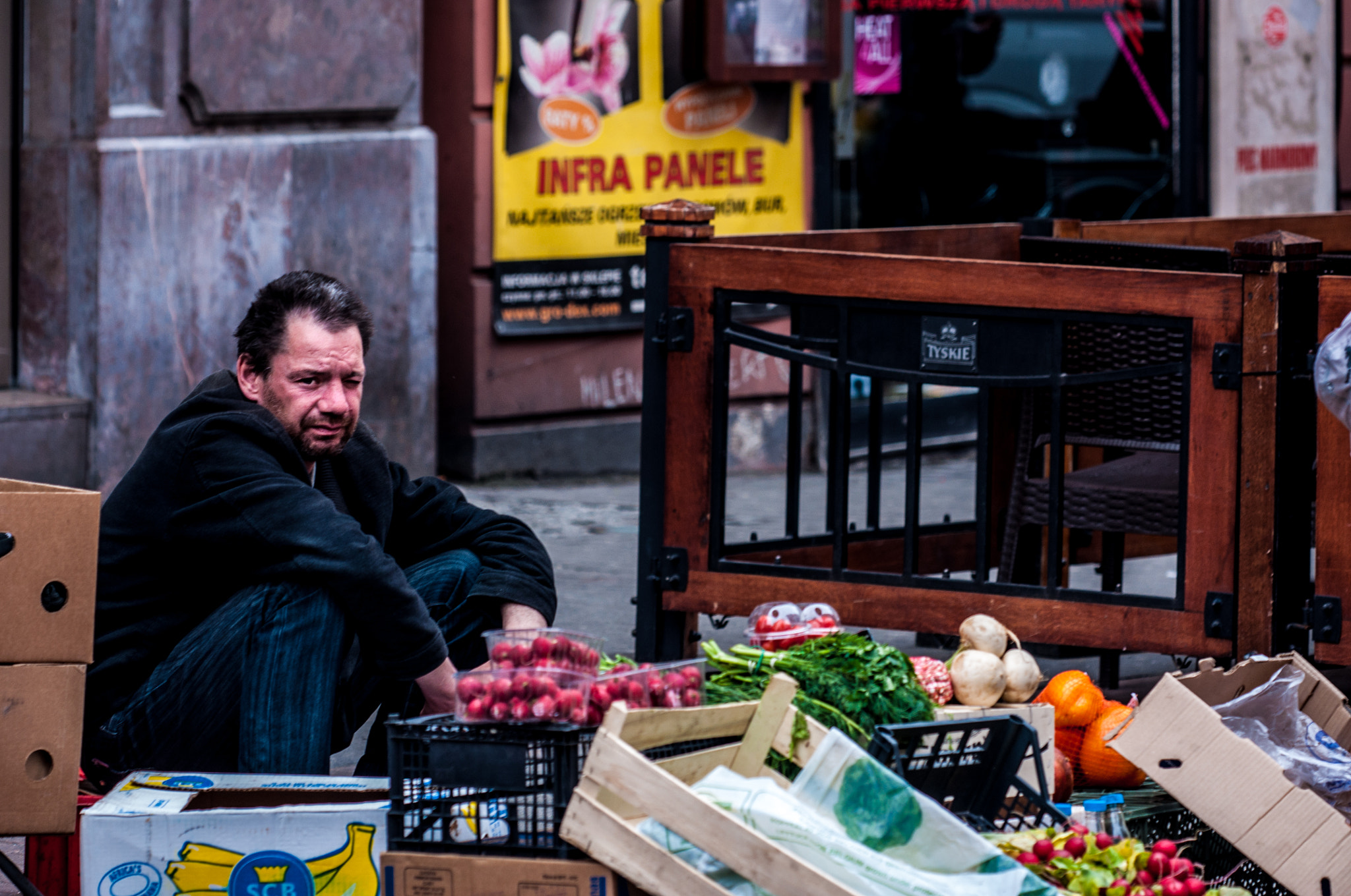 Sigma 150mm F2.8 EX DG Macro HSM sample photo. On one promenade in katowice, poland photography
