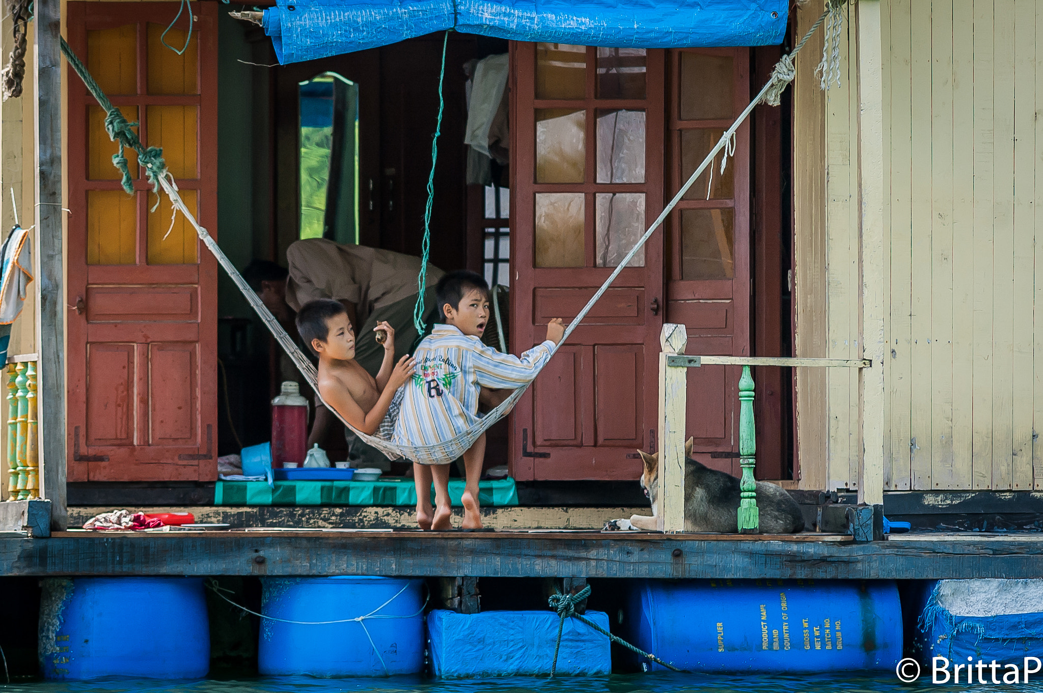 Nikon D70s + Sigma 50-150mm F2.8 EX APO DC HSM II sample photo. The hammock photography