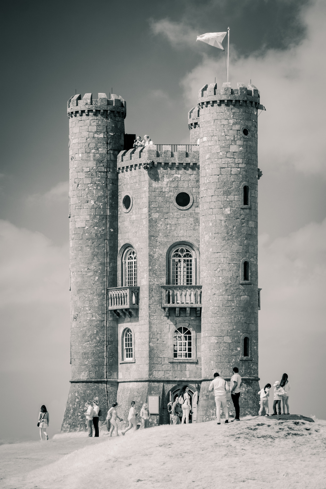 Nikon AF-S Nikkor 70-200mm F2.8G ED VR II sample photo. Broadway tower photography