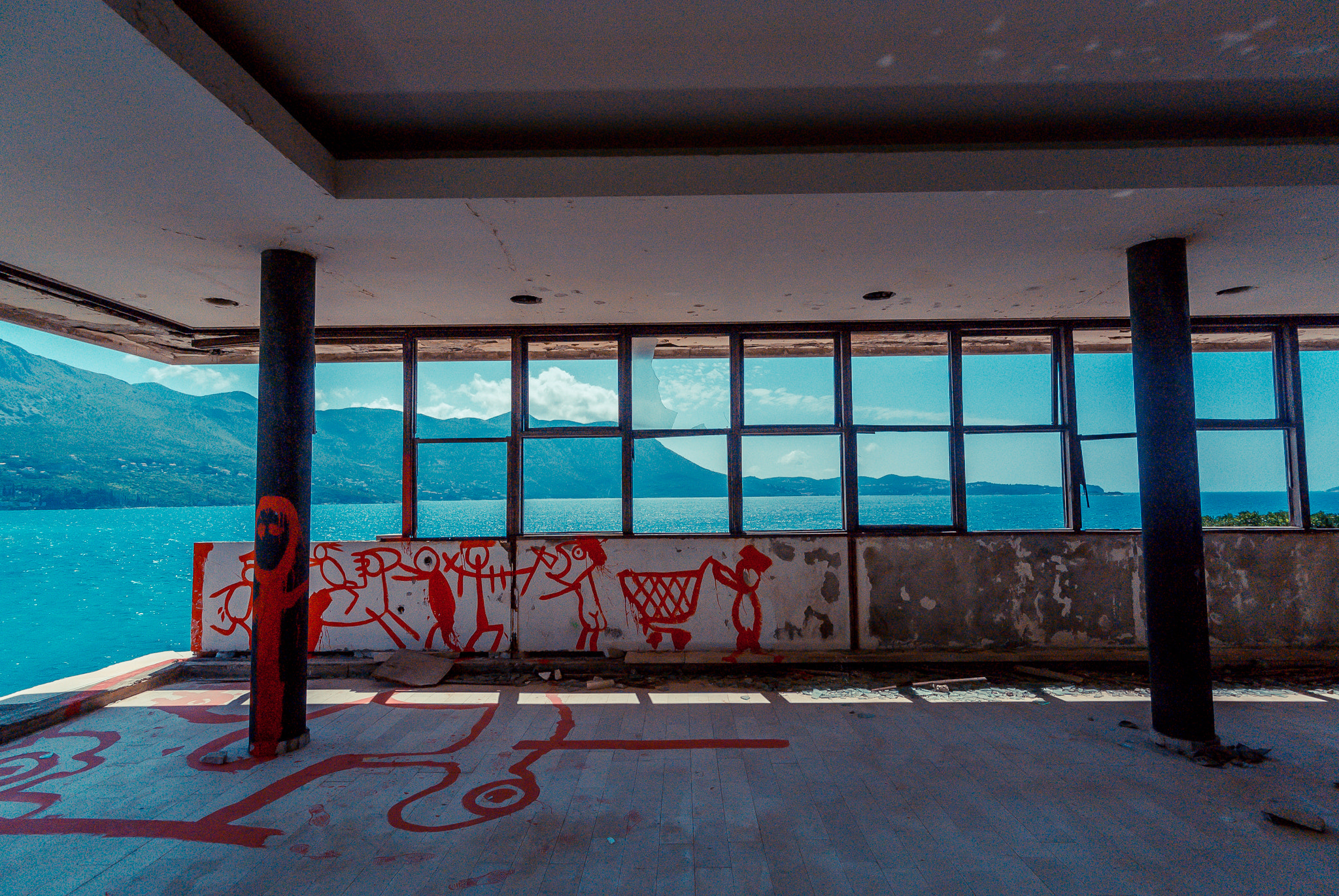 Nikon 1 Nikkor VR 6.7-13mm F3.5-5.6 sample photo. Post war decay, croatia ii photography