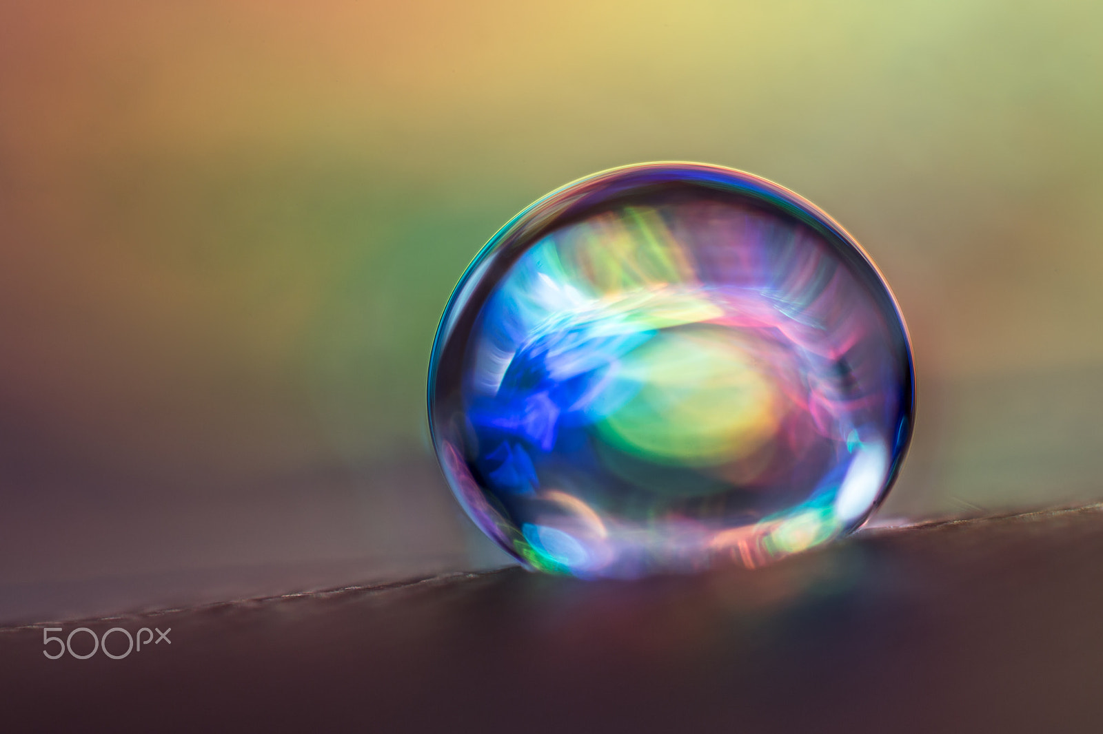 Canon MP-E 65mm F2.5 1-5x Macro Photo sample photo. 2mm droplet photography