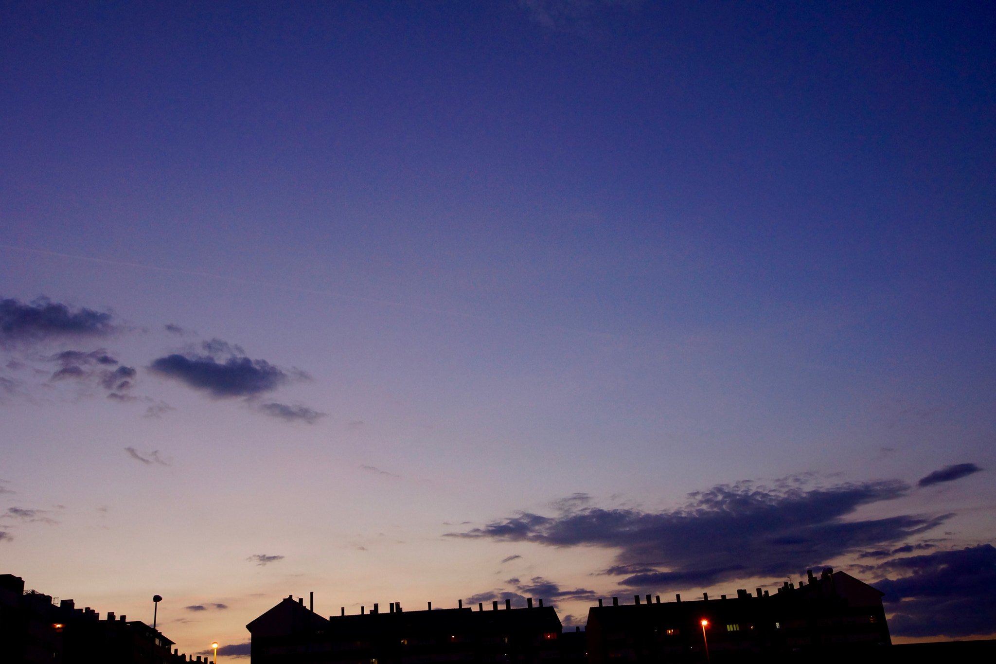 Sony Alpha NEX-7 + Sony Sonnar T* E 24mm F1.8 ZA sample photo. Love the sky of madrid photography