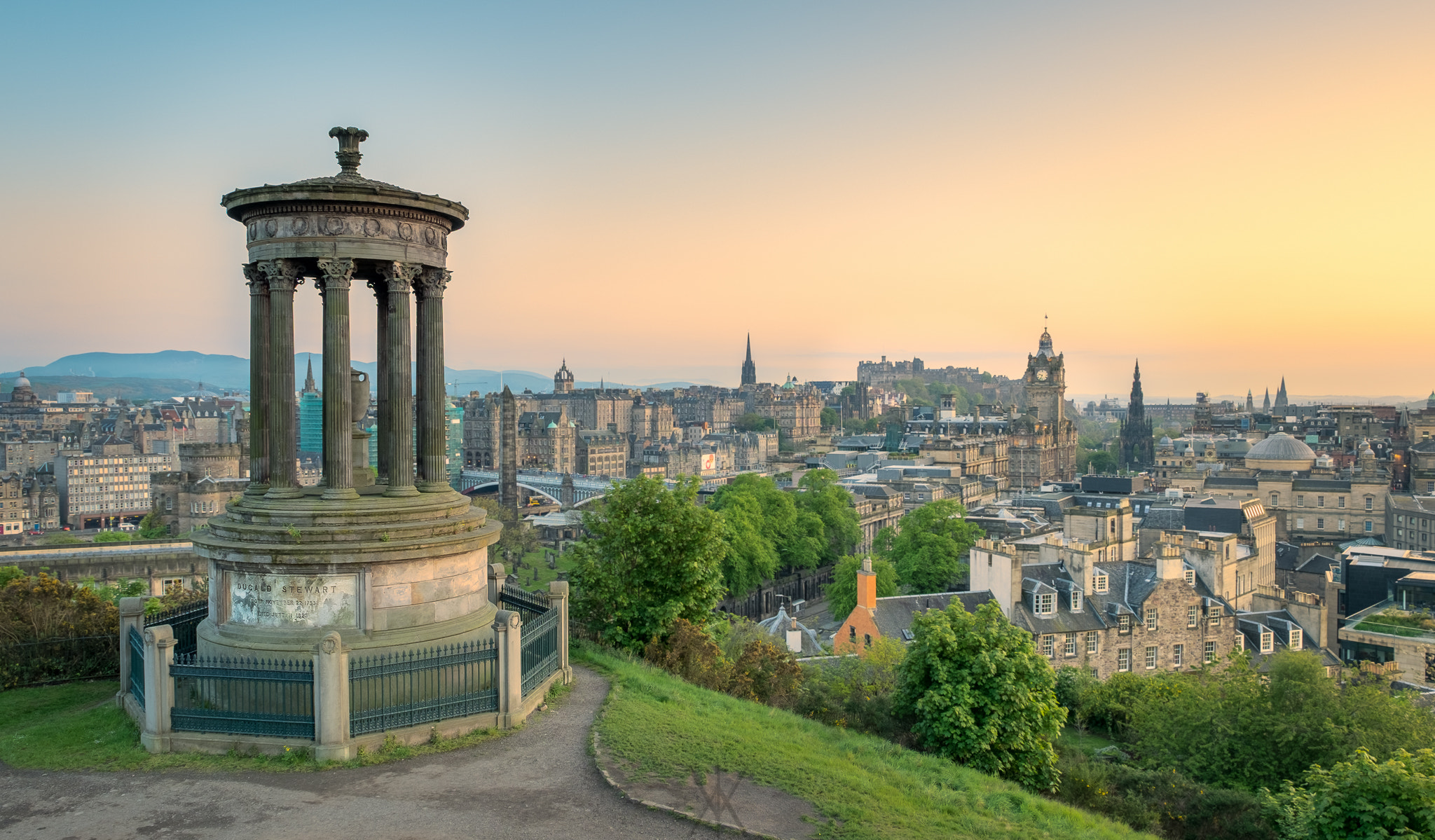 Fujifilm X-Pro1 + Fujifilm XF 16-55mm F2.8 R LM WR sample photo. Edinburgh: sun kissed photography