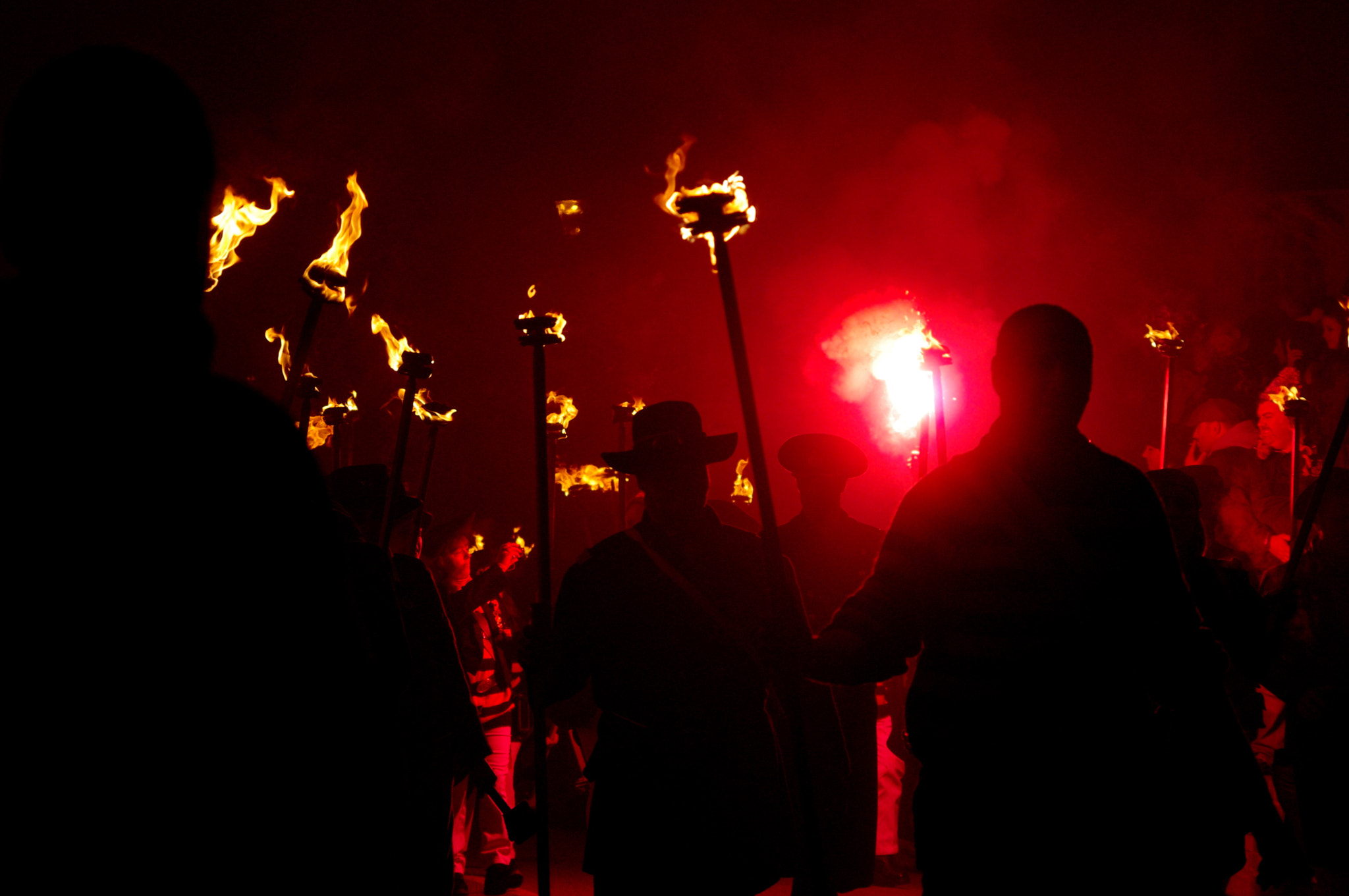 smc PENTAX-DA L 55-300mm F4-5.8 ED sample photo. Flares photography