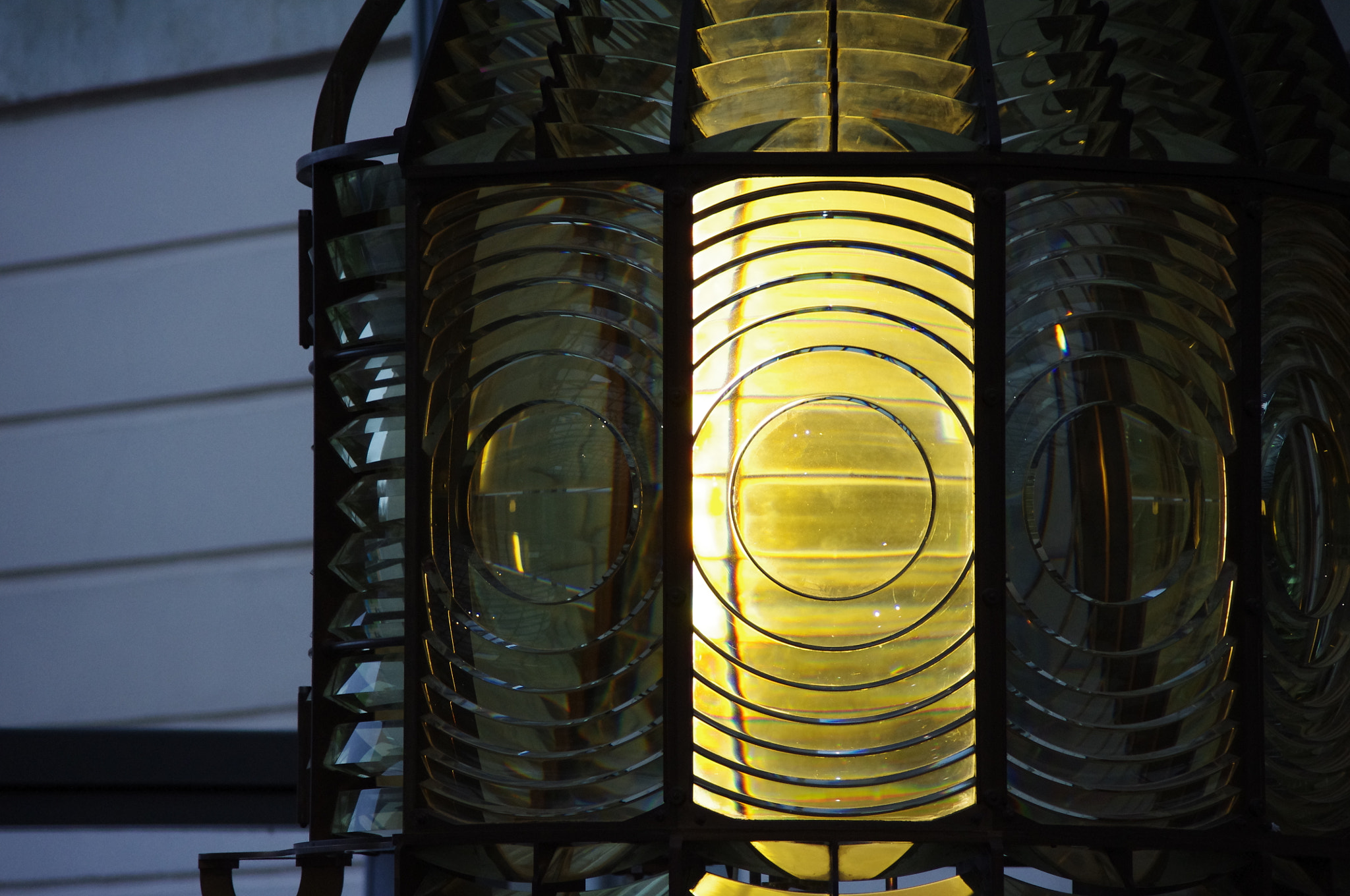 smc PENTAX-DA L 55-300mm F4-5.8 ED sample photo. Light through a lens photography