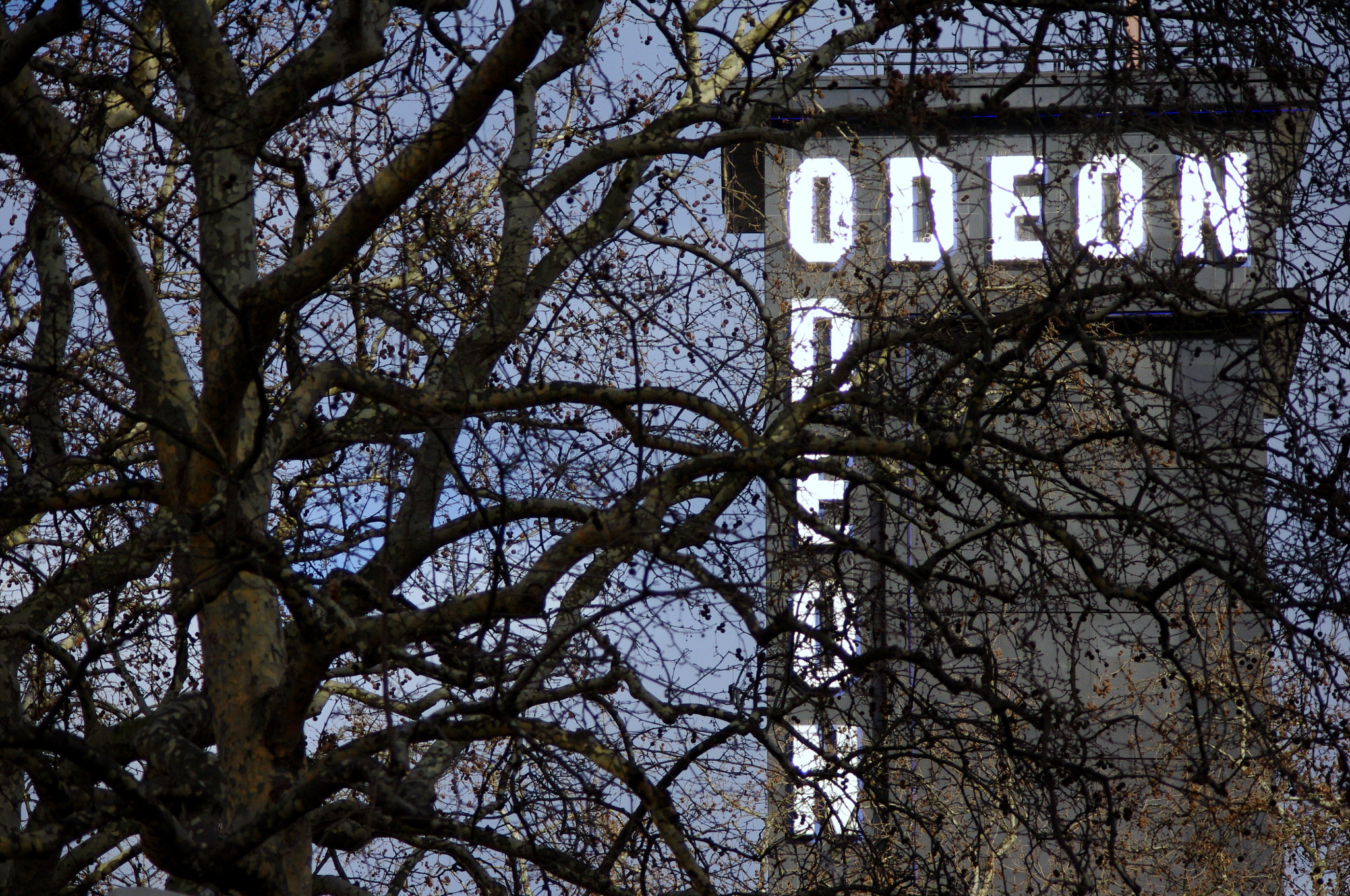 smc PENTAX-DA L 55-300mm F4-5.8 ED sample photo. Odeon leicester square photography