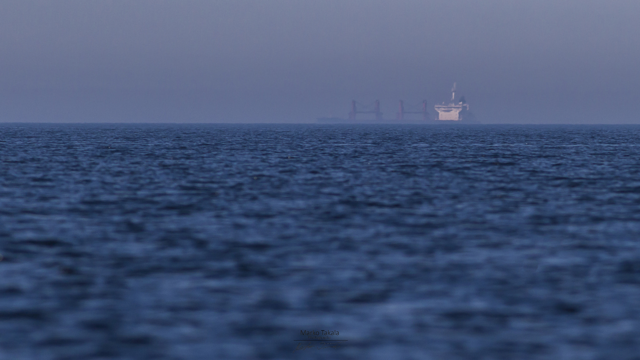 Canon EOS 7D + Canon EF 400mm F5.6L USM sample photo. Earth is round photography
