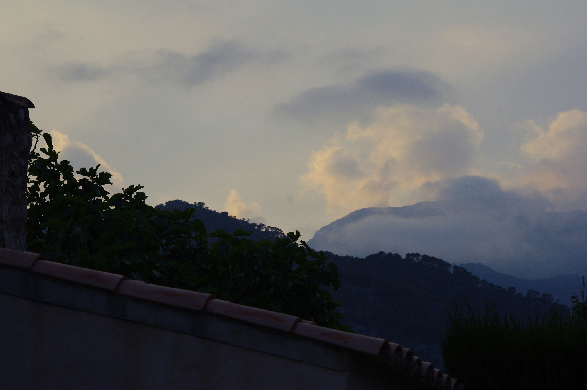 smc PENTAX-DA L 55-300mm F4-5.8 ED sample photo. Tramuntana mountains at dusk photography