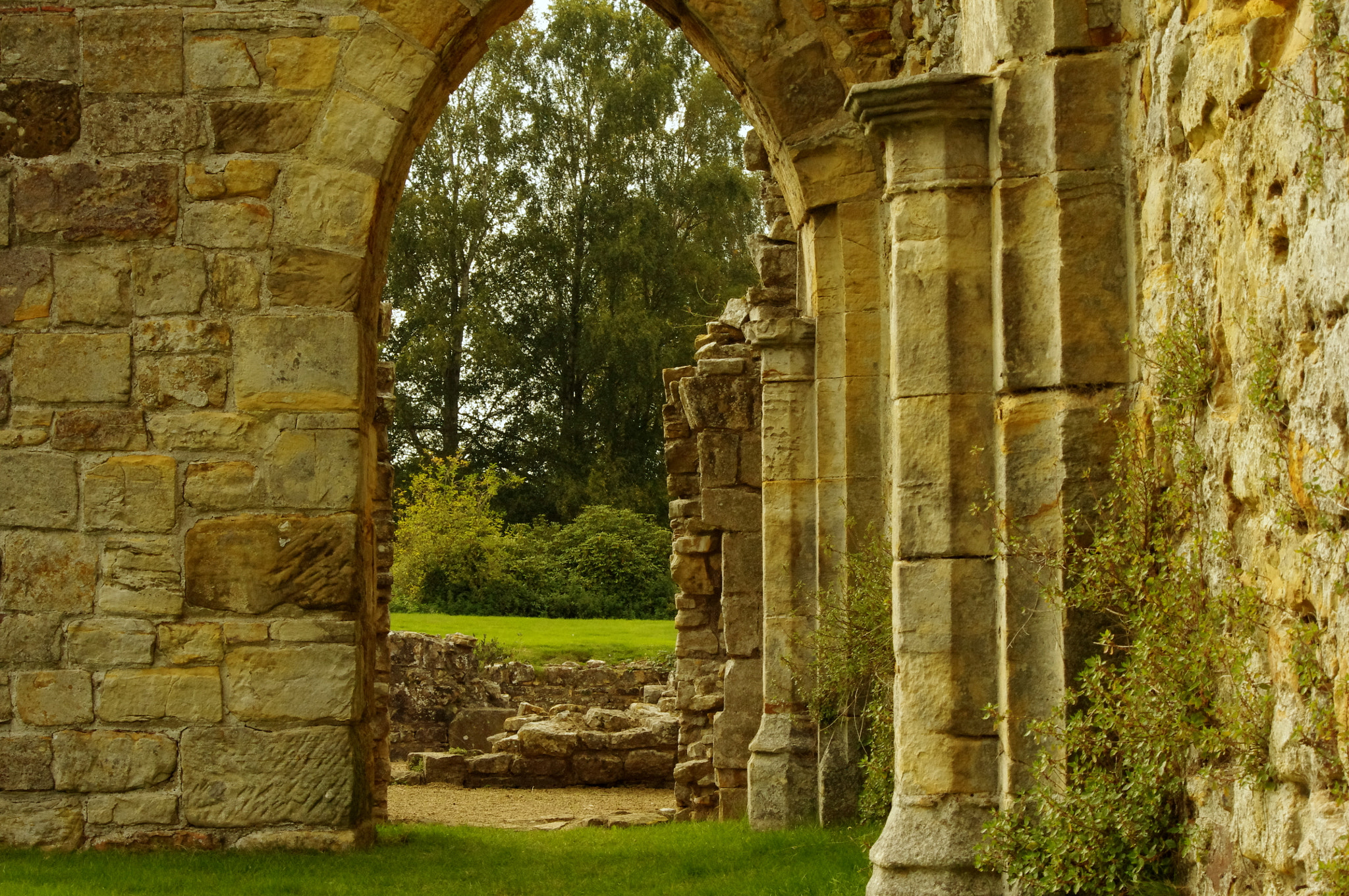 smc PENTAX-DA L 55-300mm F4-5.8 ED sample photo. View through the arch photography