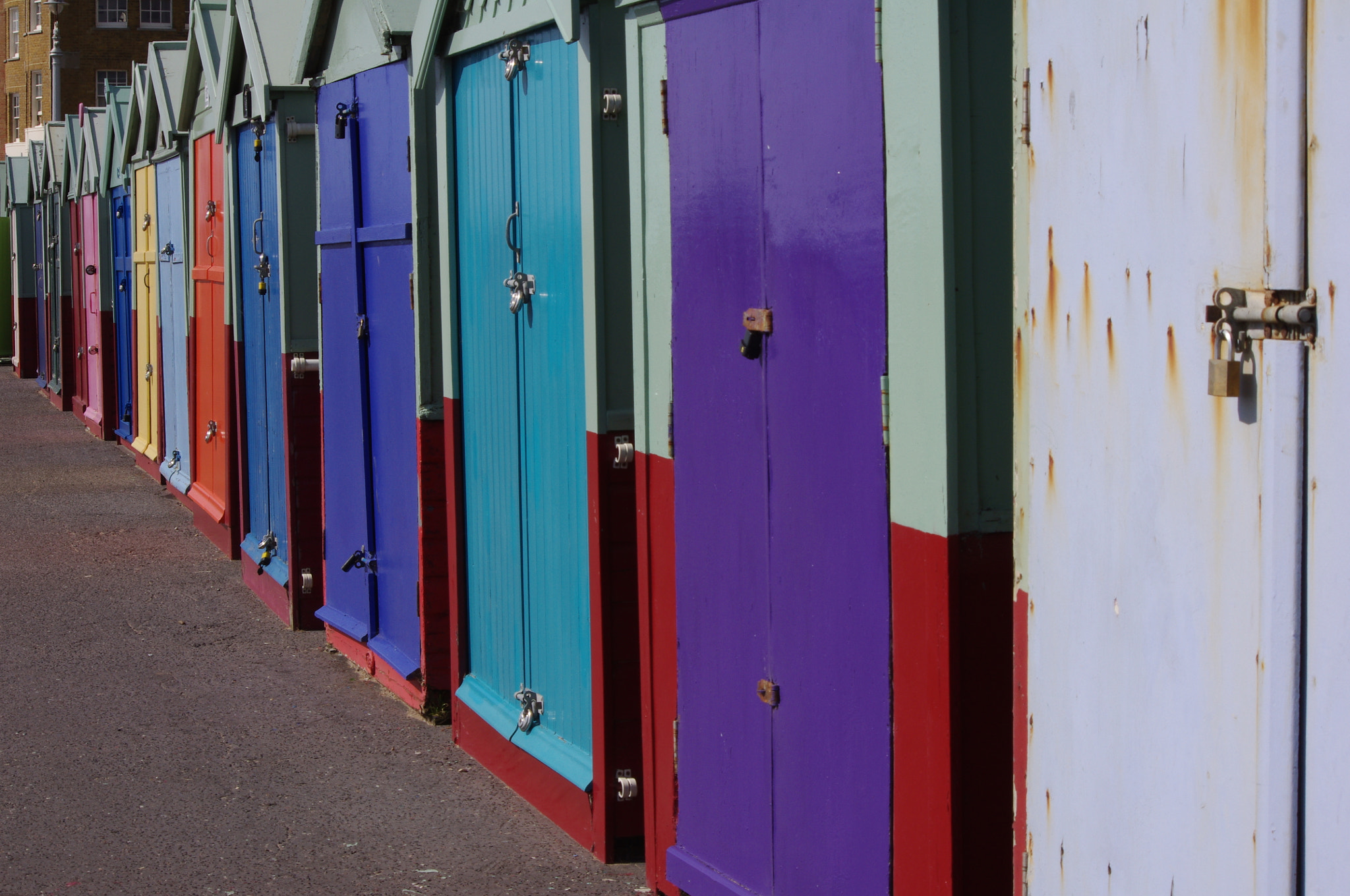smc PENTAX-DA L 55-300mm F4-5.8 ED sample photo. Brighton beach huts photography