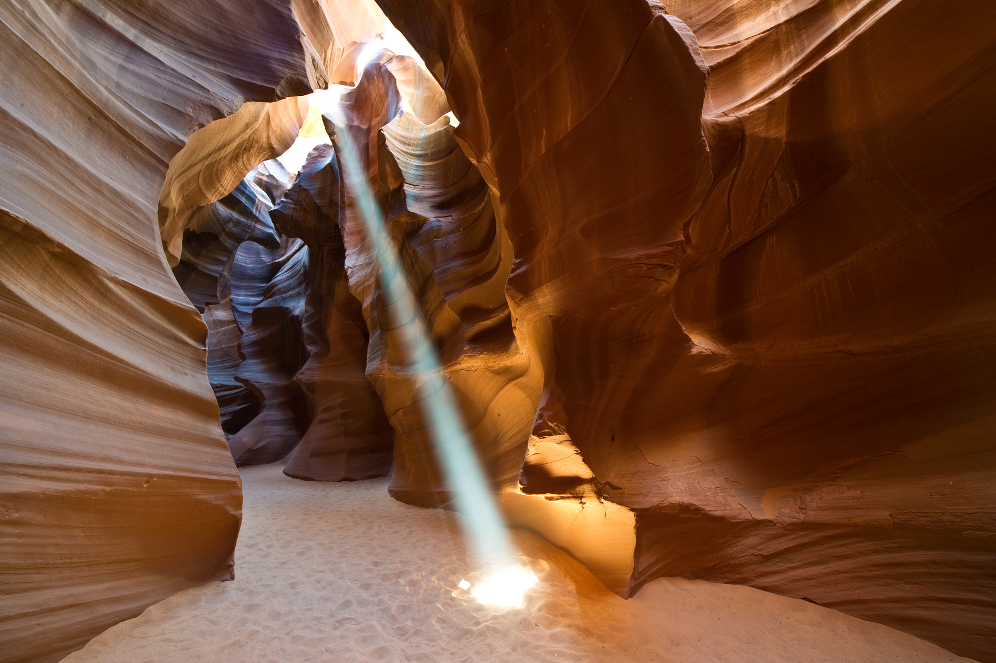 Sigma 12-24mm F4.5-5.6 EX DG Aspherical HSM sample photo. Mid day sun streak photography