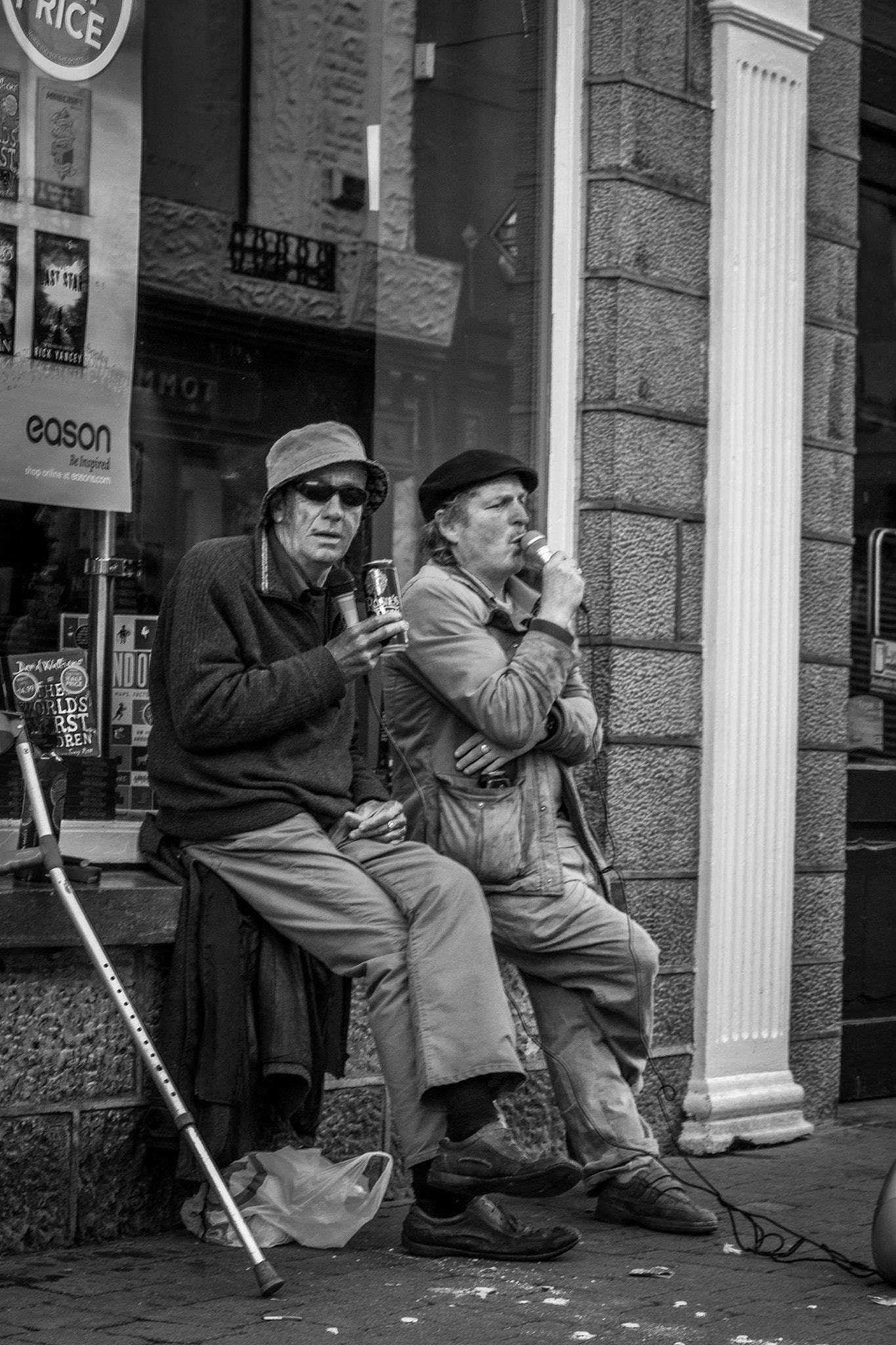 Canon EF 55-200mm F4.5-5.6 II USM sample photo. Two men singing photography