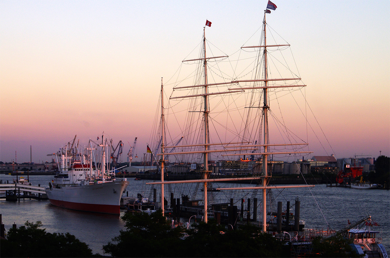 Tamron AF 28-75mm F2.8 XR Di LD Aspherical (IF) sample photo. Hamburg hafen photography