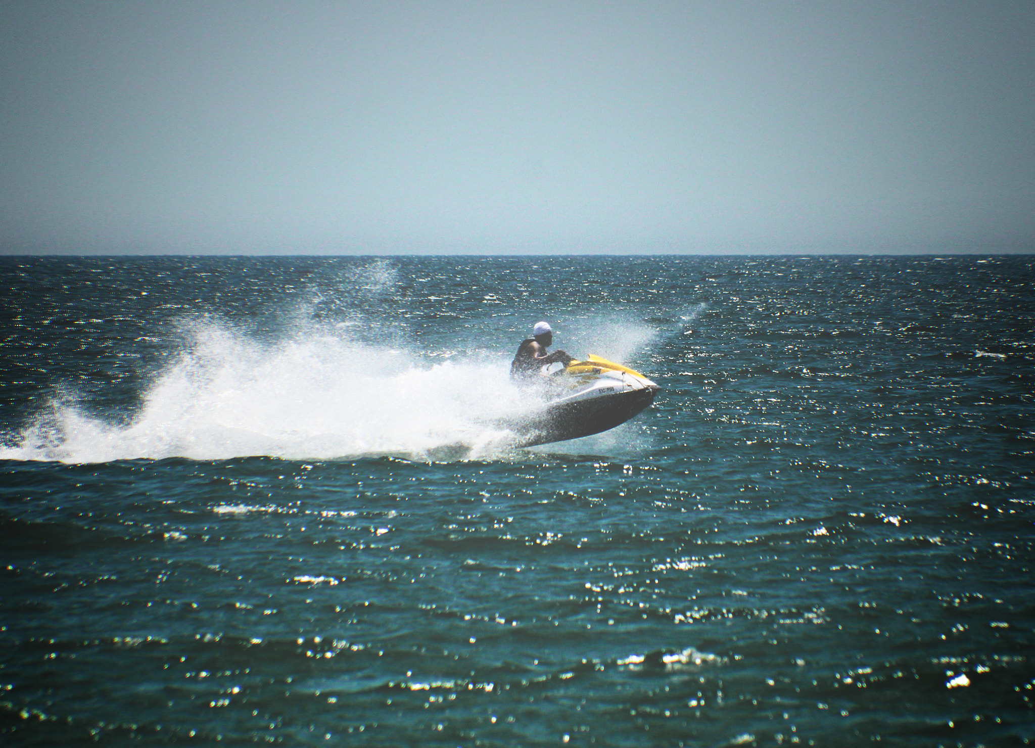 Canon EF 70-300mm F4-5.6 IS USM sample photo. Water fun photography