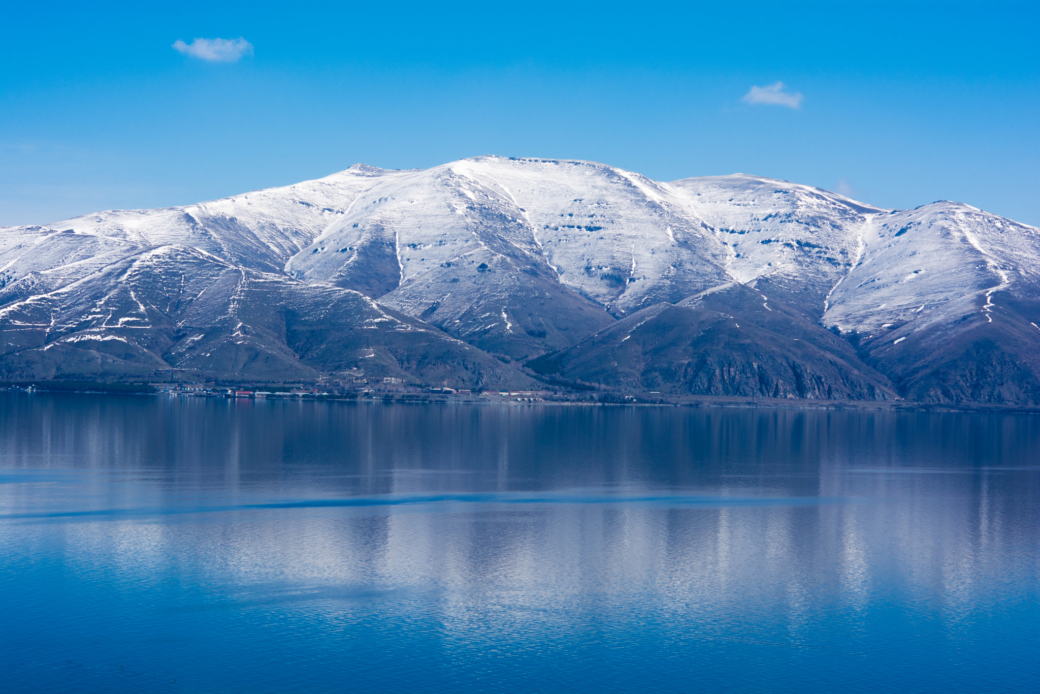 Nikon AF-S Micro-Nikkor 60mm F2.8G ED sample photo. Lago sevan (lake sevan) photography