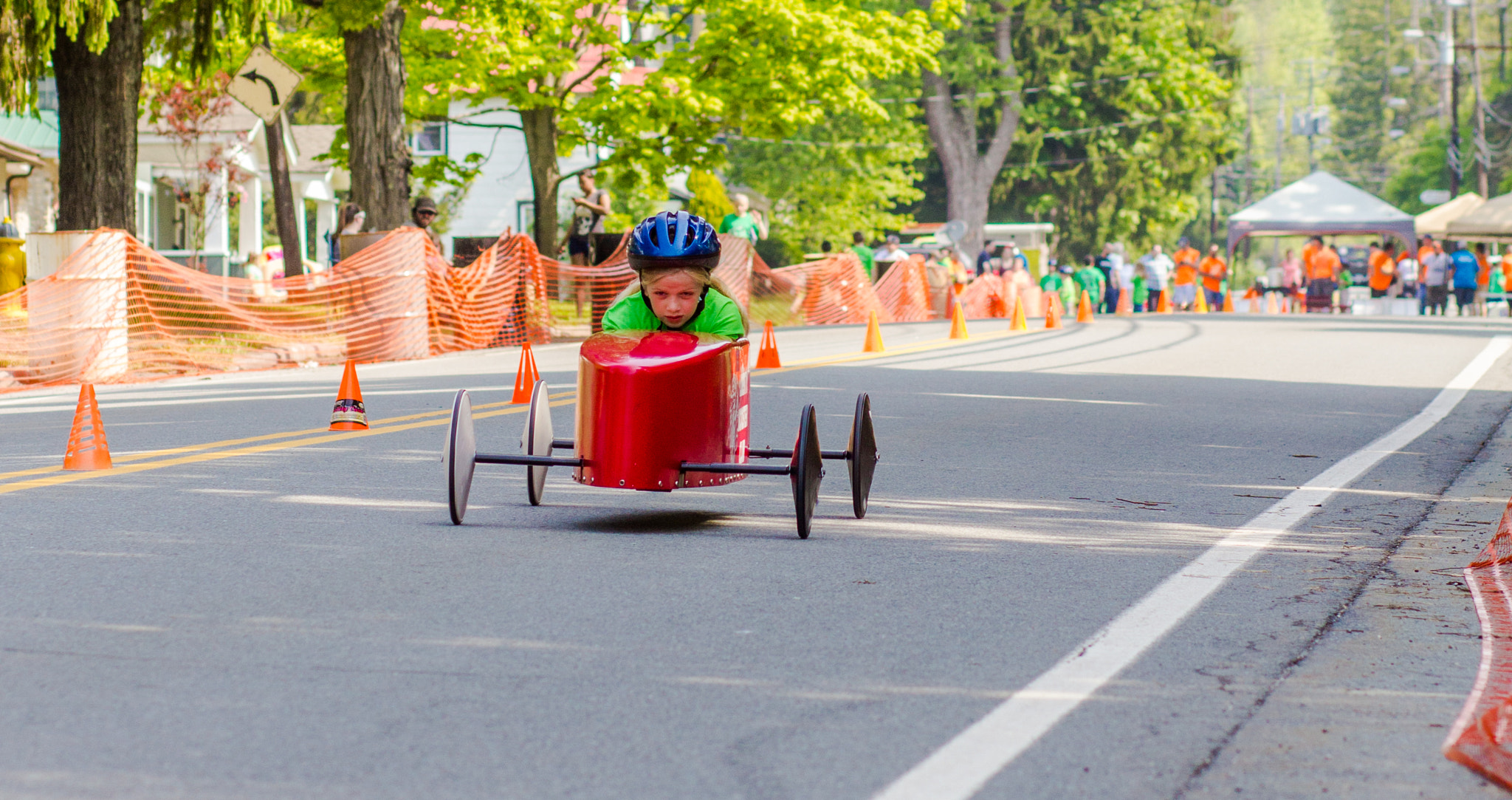 Canon EF 85mm F1.8 USM sample photo. Downhill racer photography