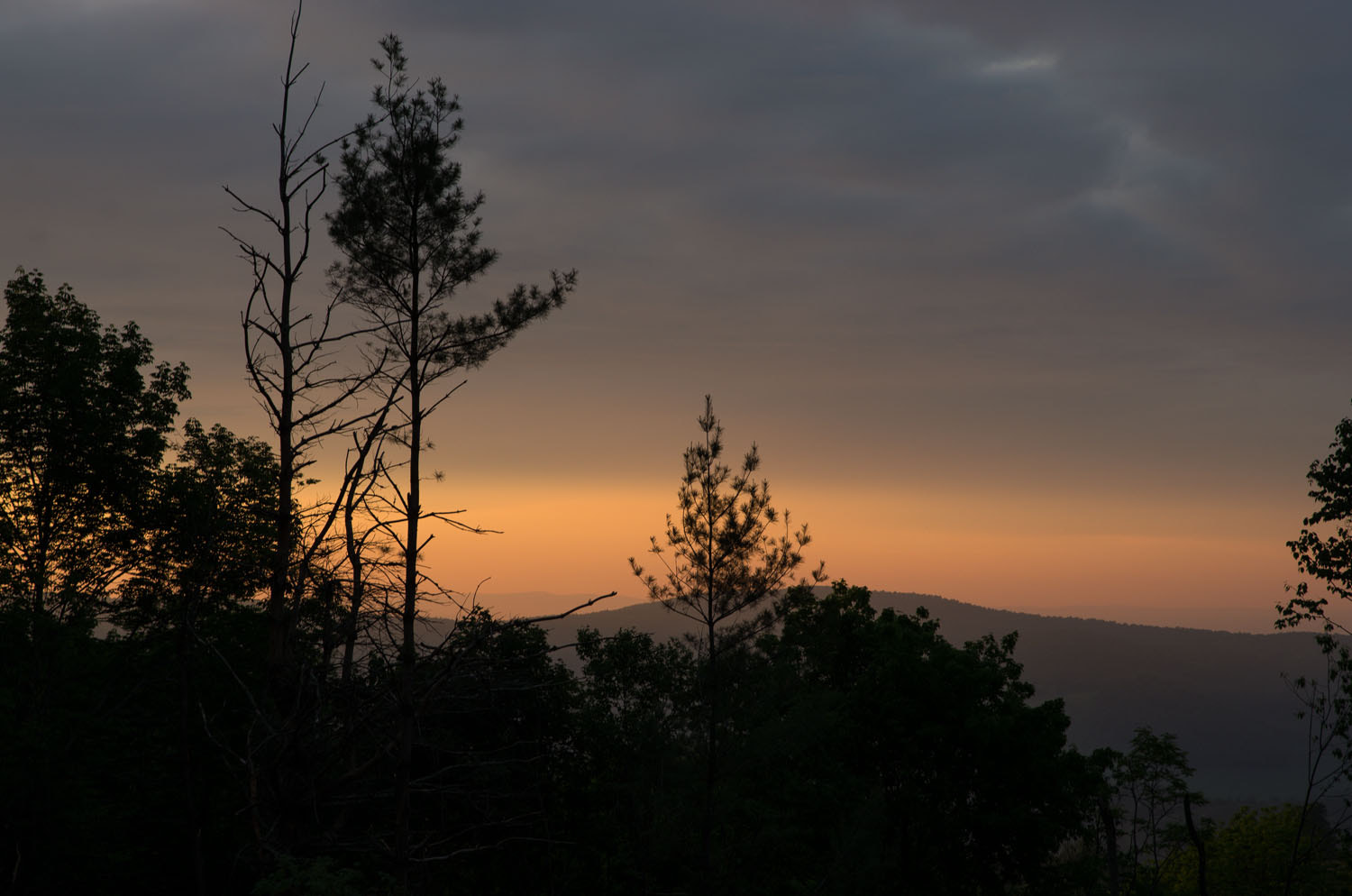 Pentax K-5 IIs sample photo. Sunset in the blue ridge mountains photography