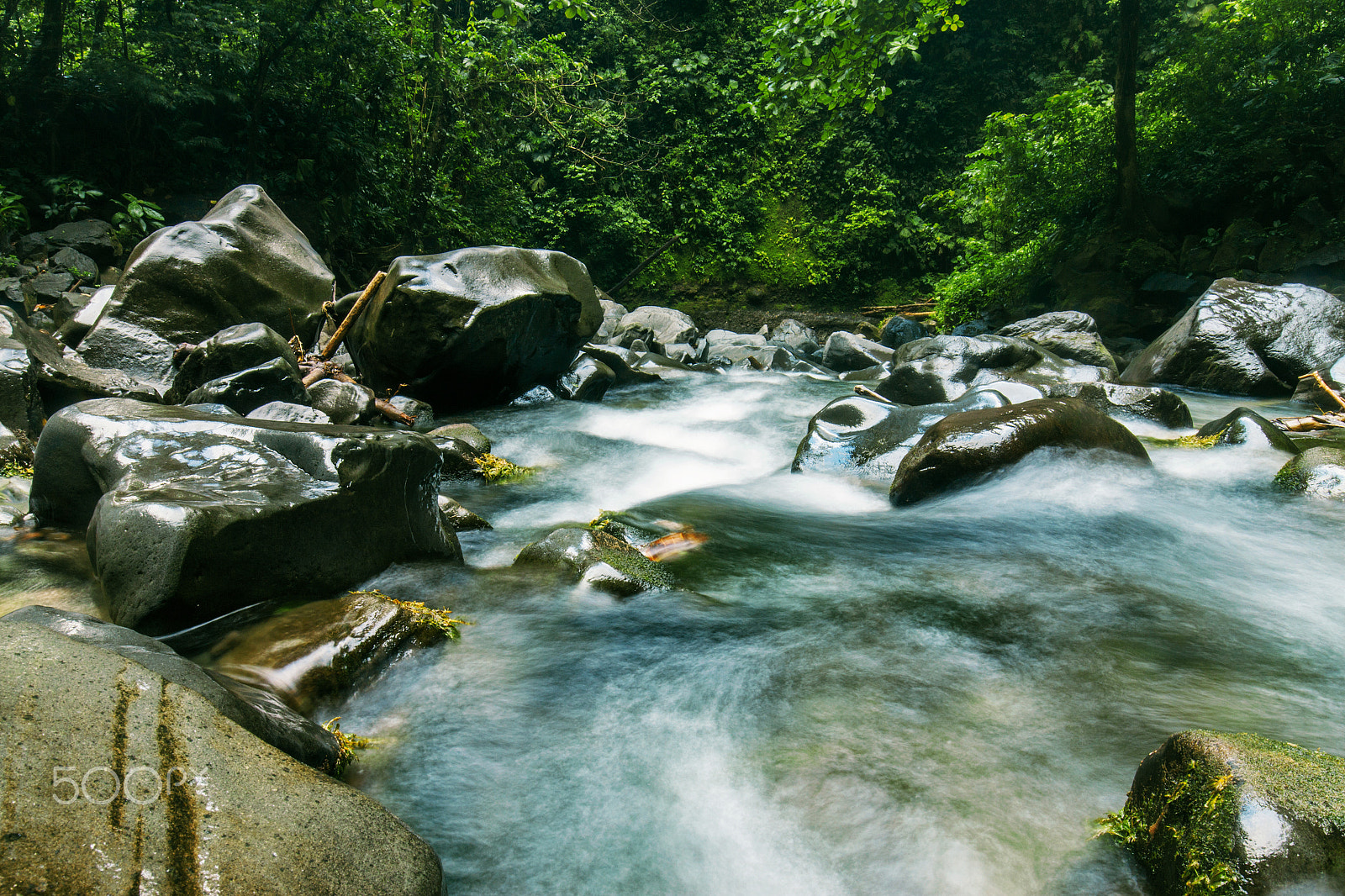 Canon EOS 50D + Canon EF 16-35mm F4L IS USM sample photo. La fortuna, costa rica photography