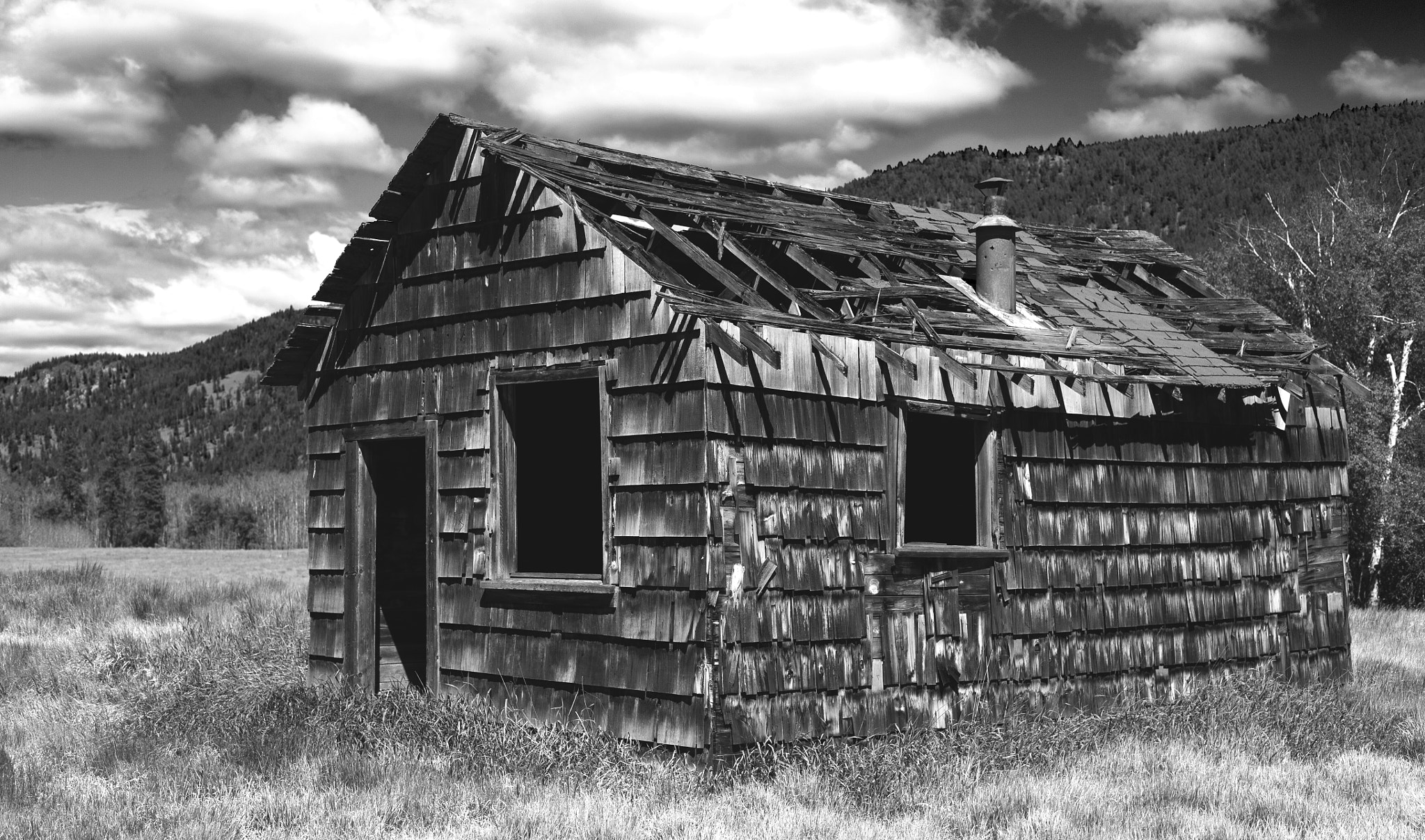Canon EOS 5D + Canon EF 50mm F1.4 USM sample photo. The cabin photography