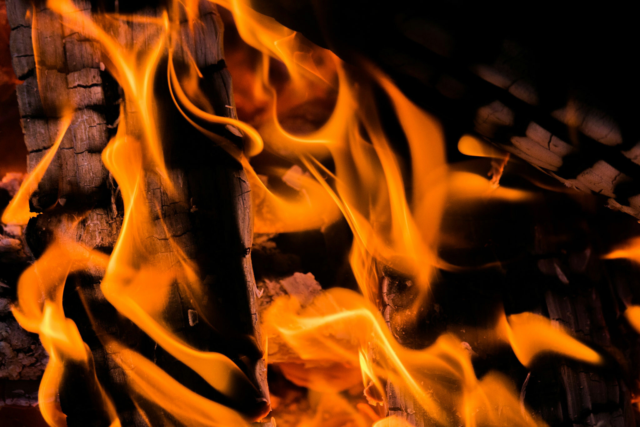 Canon EF-S 55-250mm F4-5.6 IS STM sample photo. Flames photography