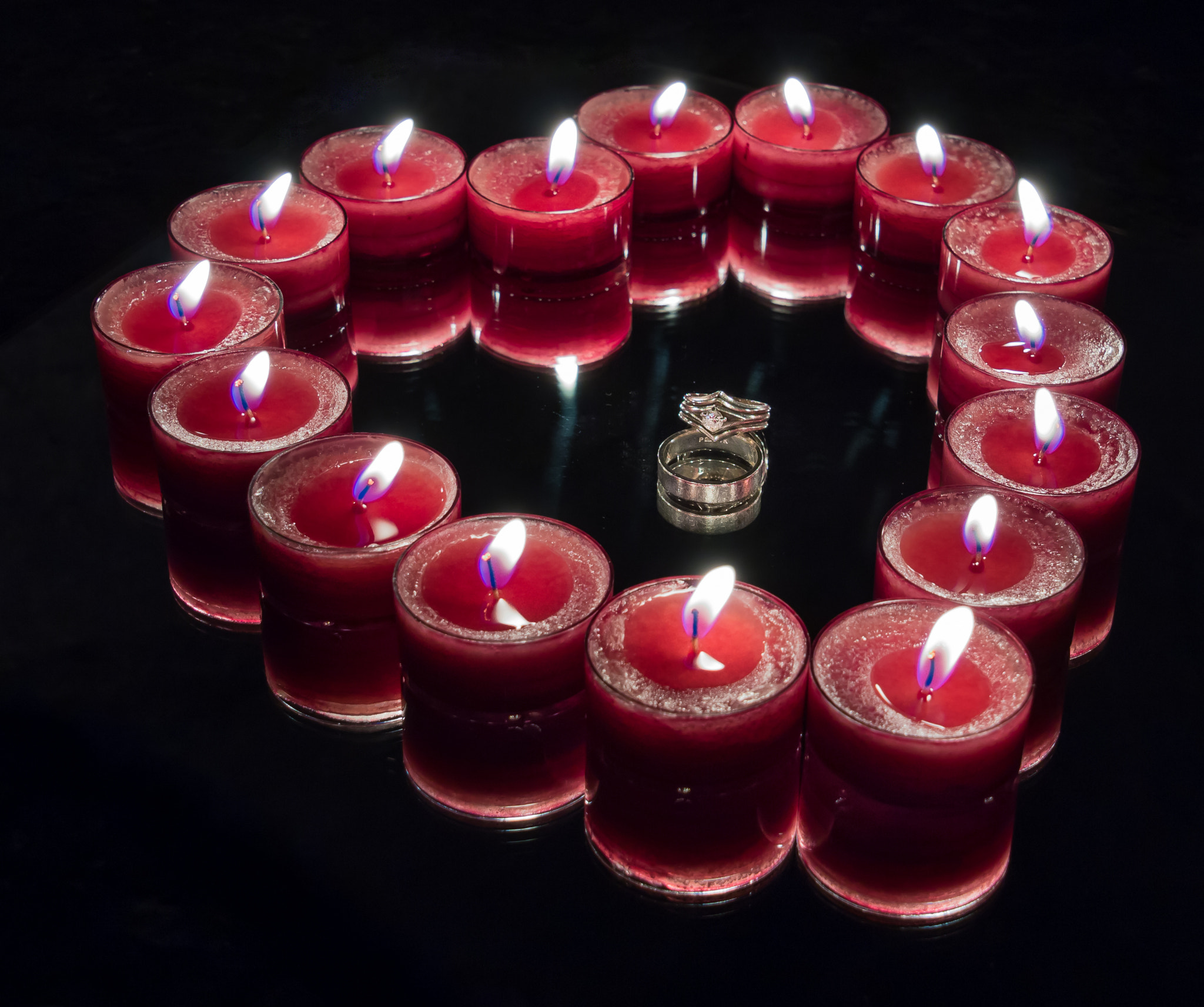 Canon EOS 100D (EOS Rebel SL1 / EOS Kiss X7) sample photo. Candle heart photography
