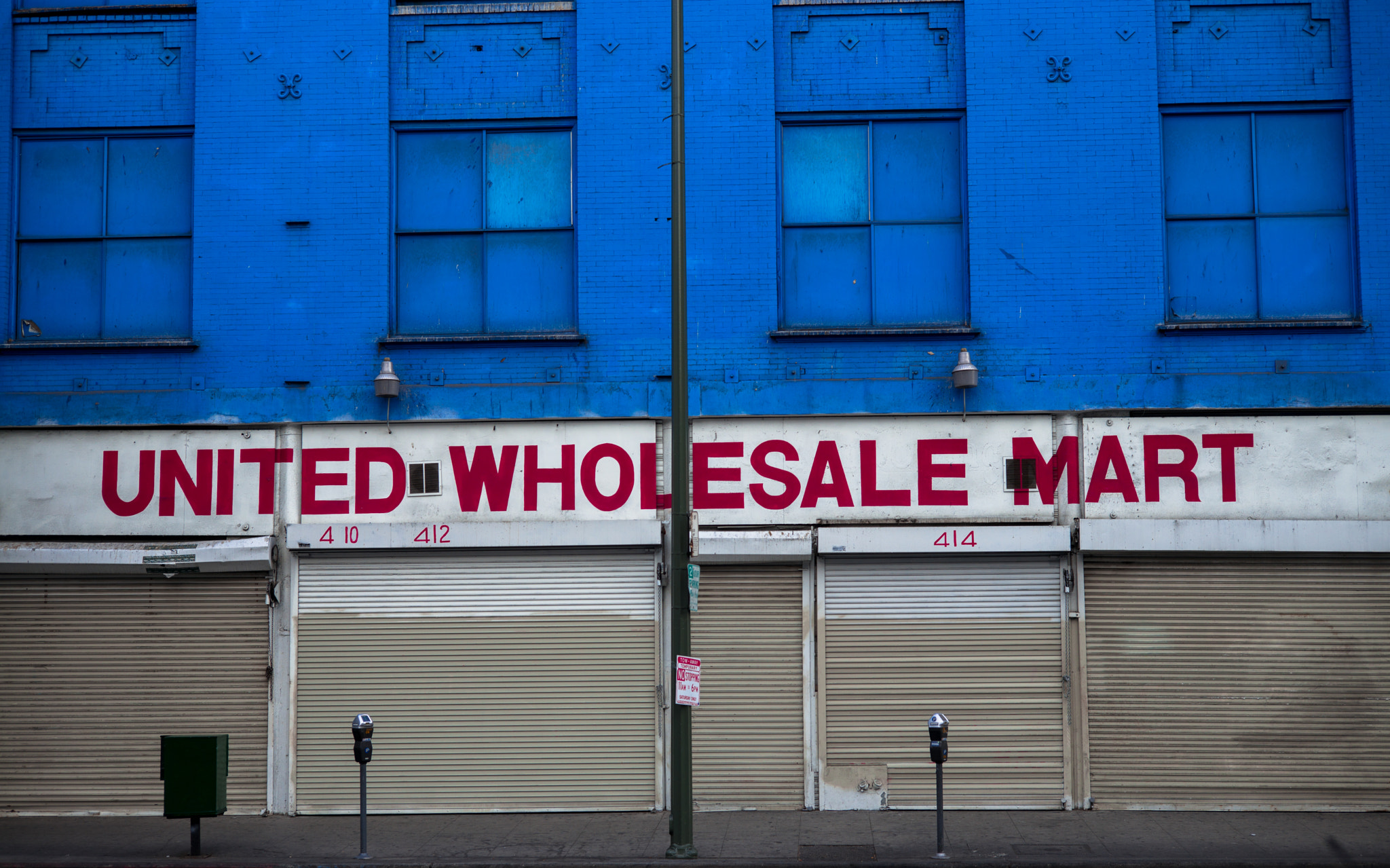 Summicron-M 1:2/50 sample photo. Red white and blue photography