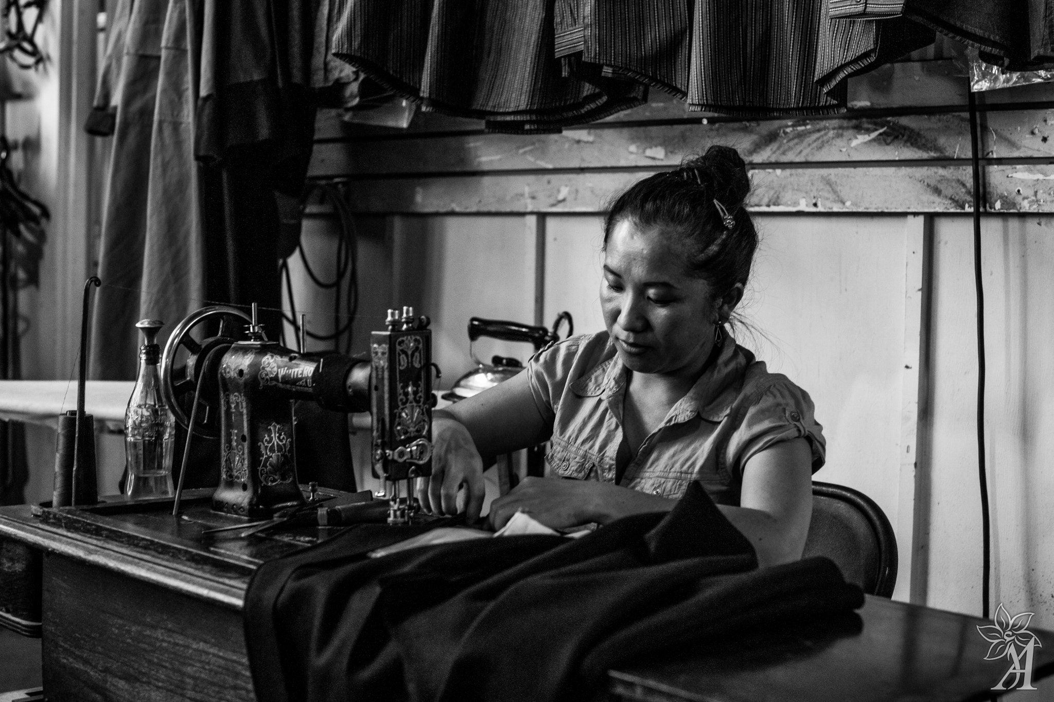 Sony Planar T* 50mm F1.4 ZA SSM sample photo. Tailor in iowa state fair 2015 photography