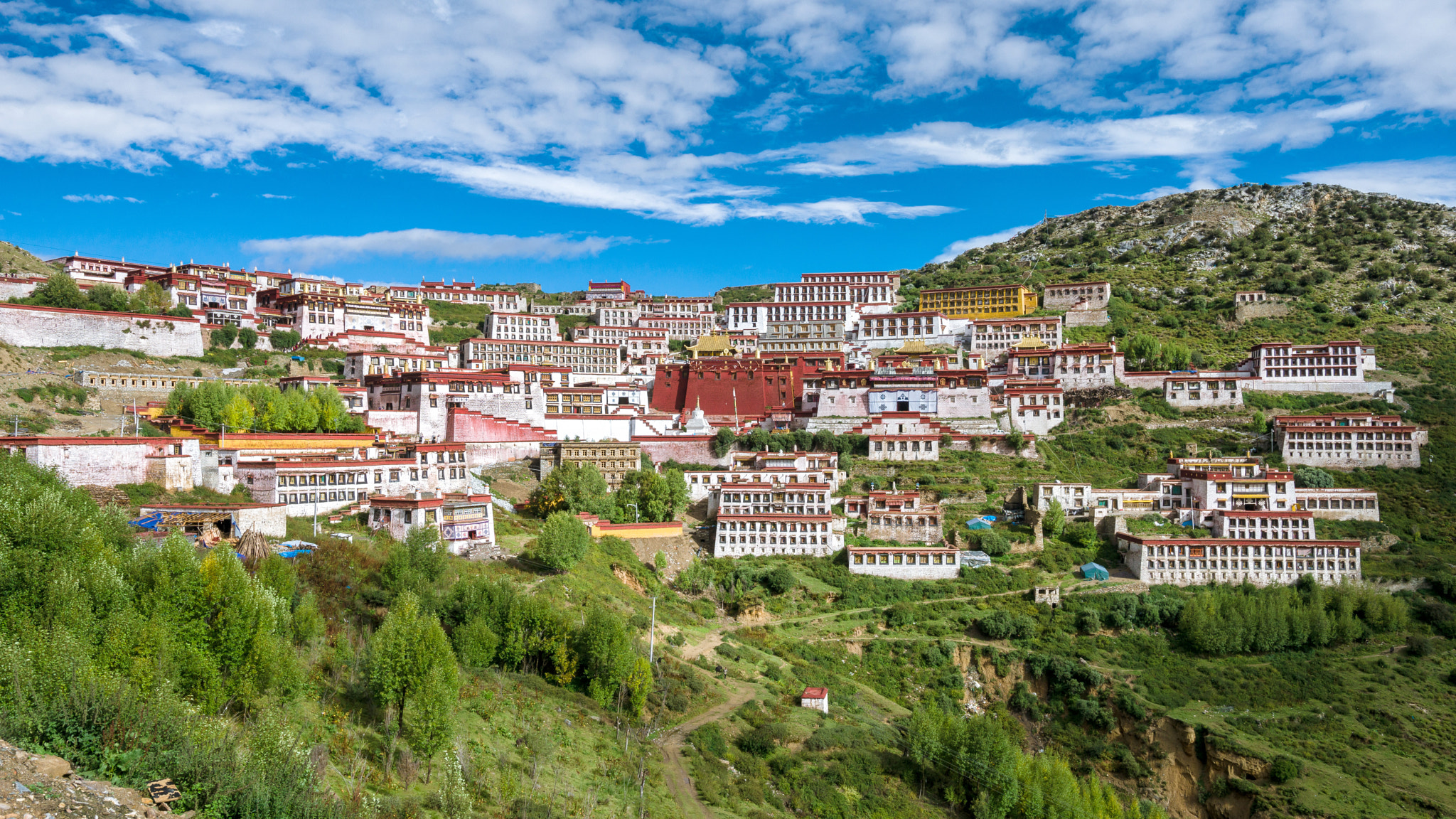 Sony a99 II + Sony Vario-Sonnar T* 16-35mm F2.8 ZA SSM sample photo. Ganden monastery in tibet photography