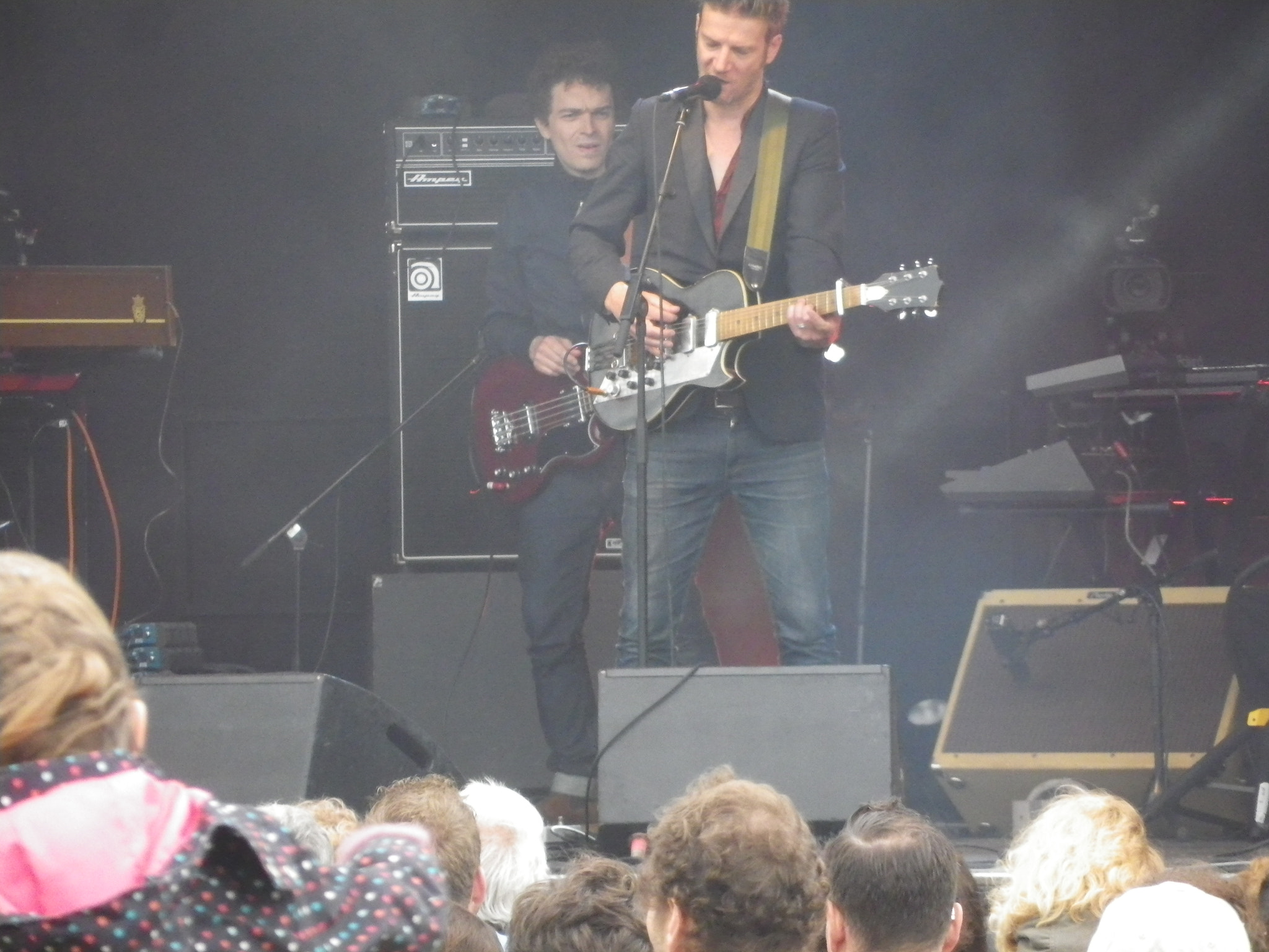 Pentax Optio RZ18 sample photo. Bertrand belin en concert photography