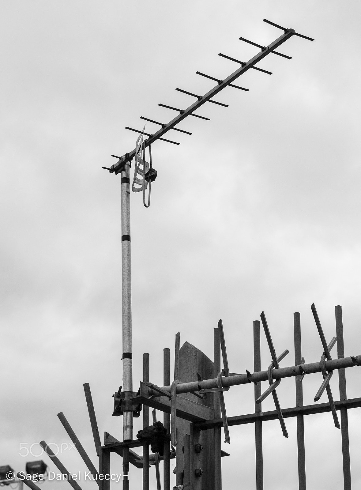 Panasonic Lumix DMC-G7 sample photo. Antenna photography