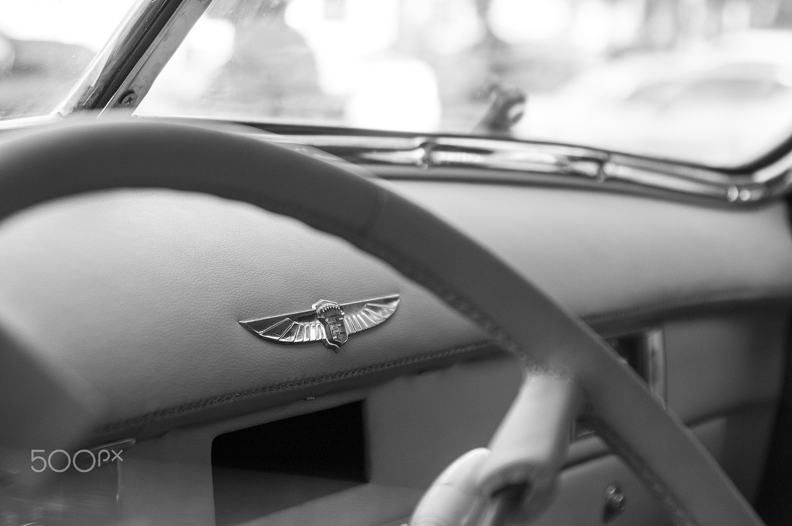 Nikon AF Nikkor 24-85mm F2.8-4D IF sample photo. Cadillac series 62 photography