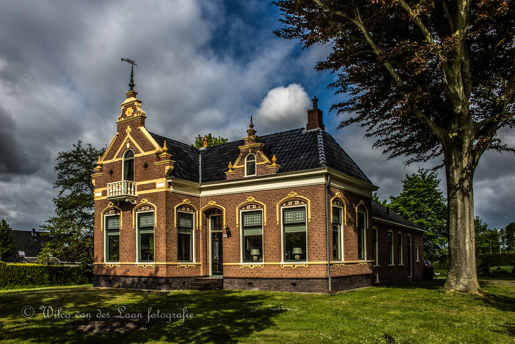 Canon EOS 7D Mark II + Canon EF-S 18-55mm F3.5-5.6 IS STM sample photo. Groninger house photography