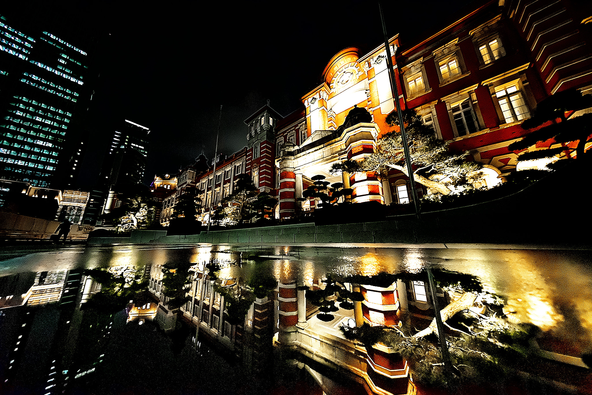 E 10mm F5.6 sample photo. Pictures of a city -under construction - photography