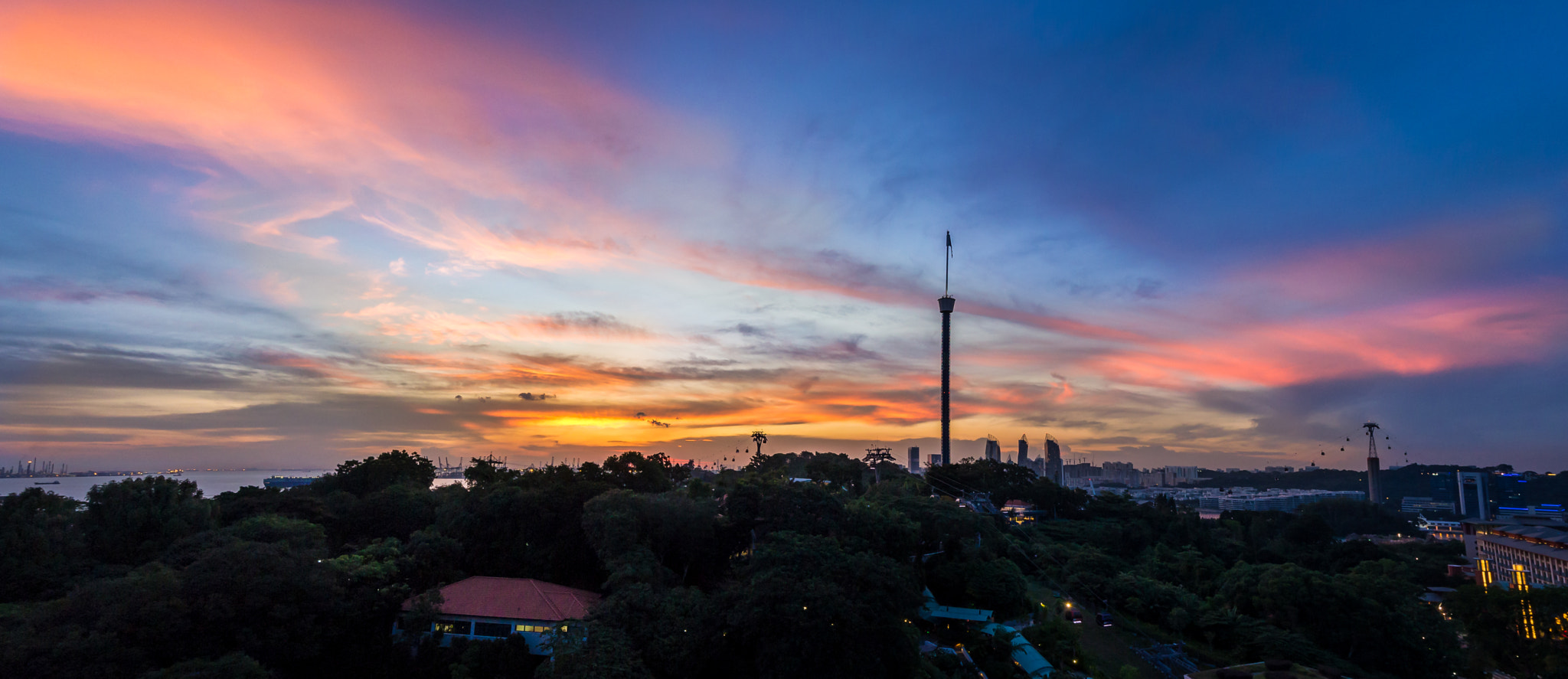 Canon EF-S 10-18mm F4.5–5.6 IS STM sample photo. Sunset at sentosa photography